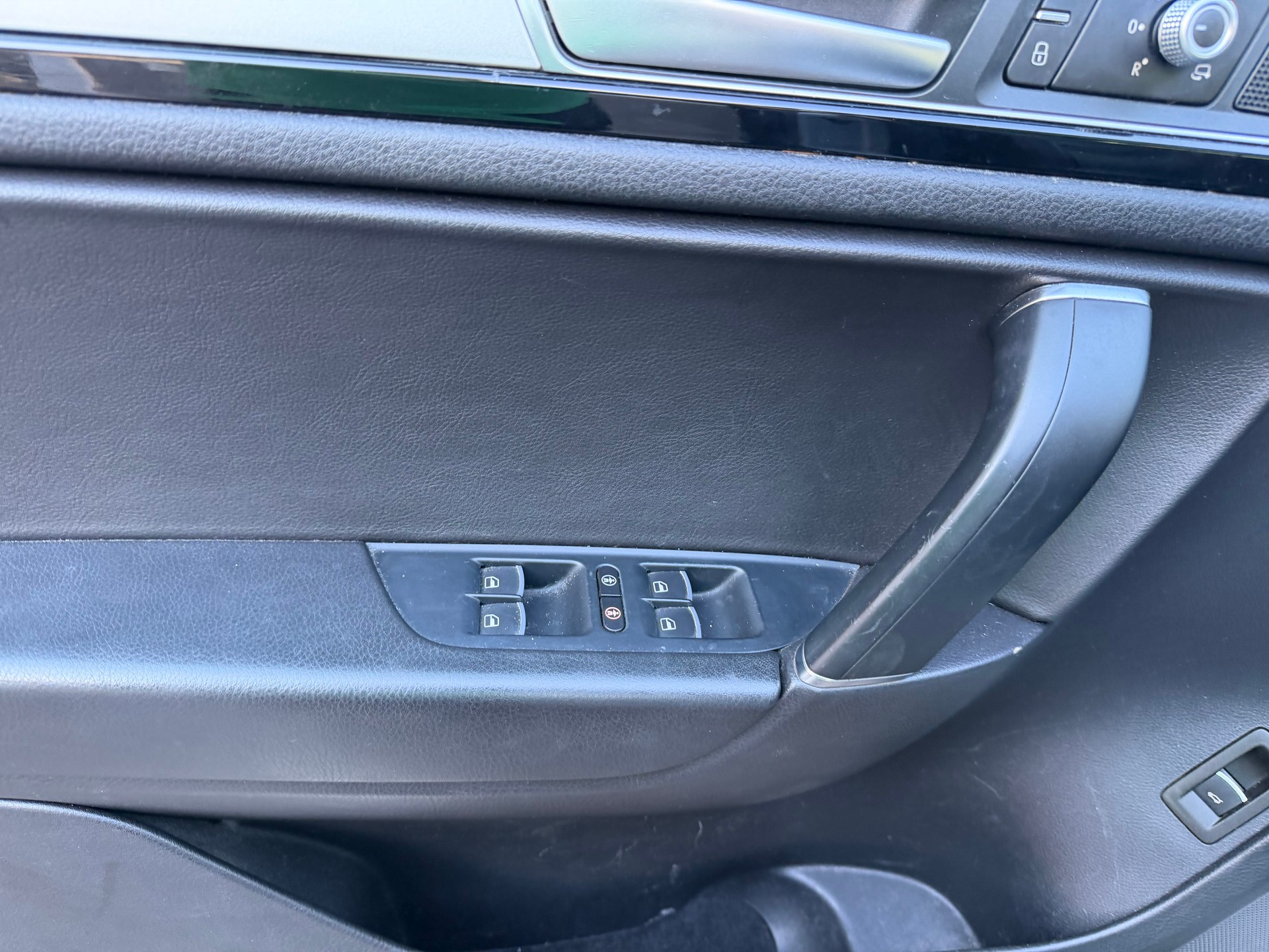 VW Touareg 3.0 TDI I R-line ⚠️⚠️⚠️ATTELAGE 3500Kg-image-26