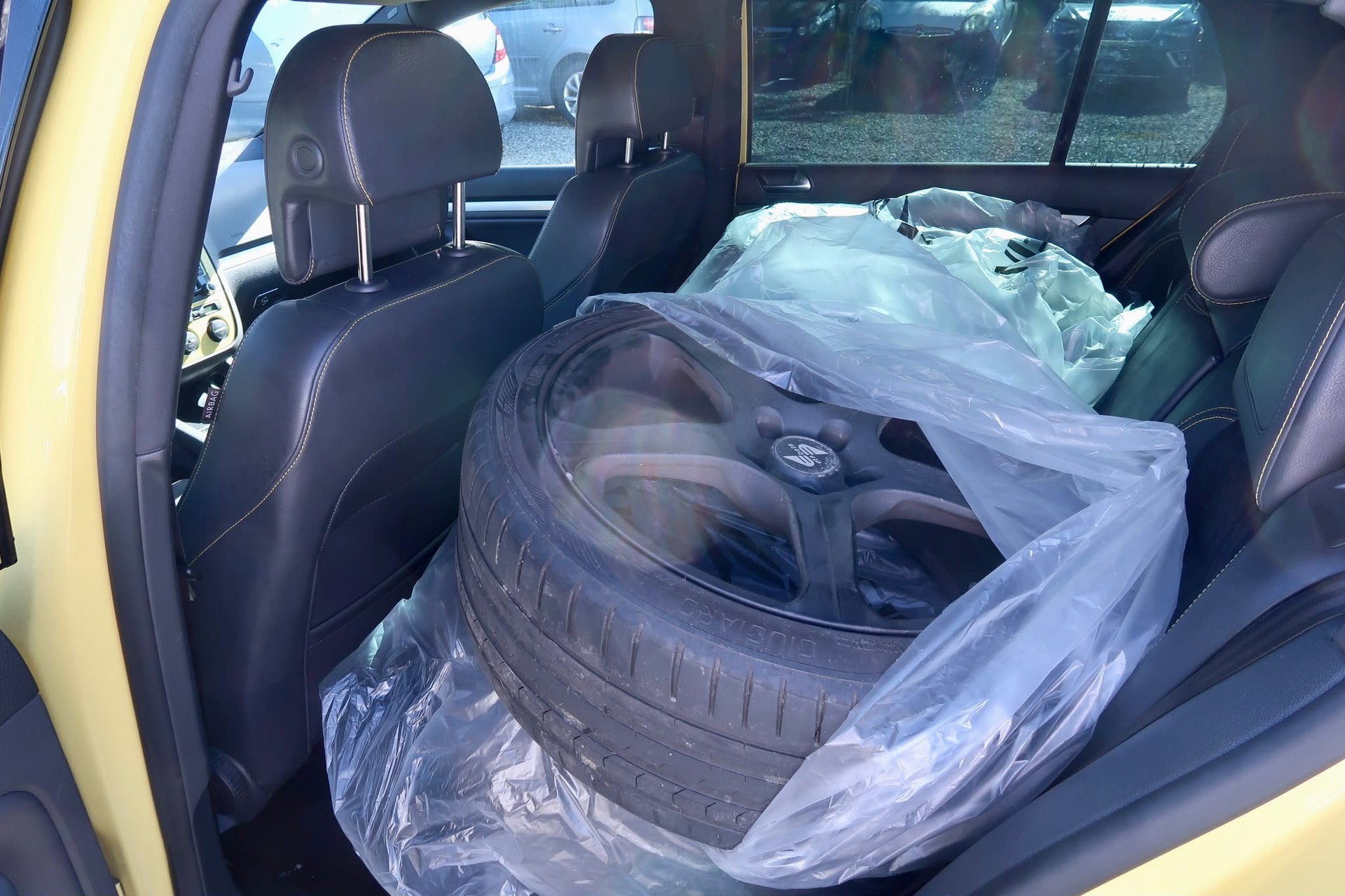VW Golf 2.0 TFSI GTI Pirelli-image-10