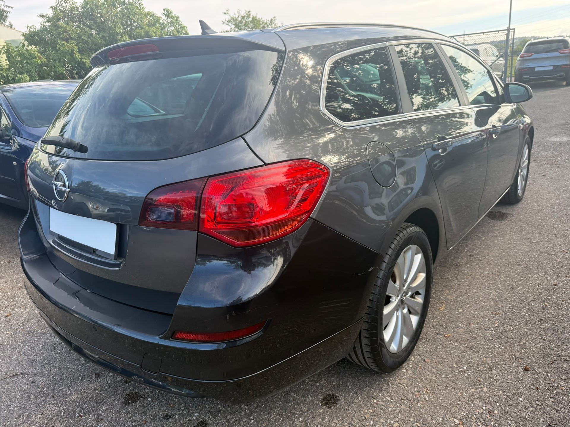 OPEL Astra SportsTourer 2.0 CDTi Sport Automatic-image-4
