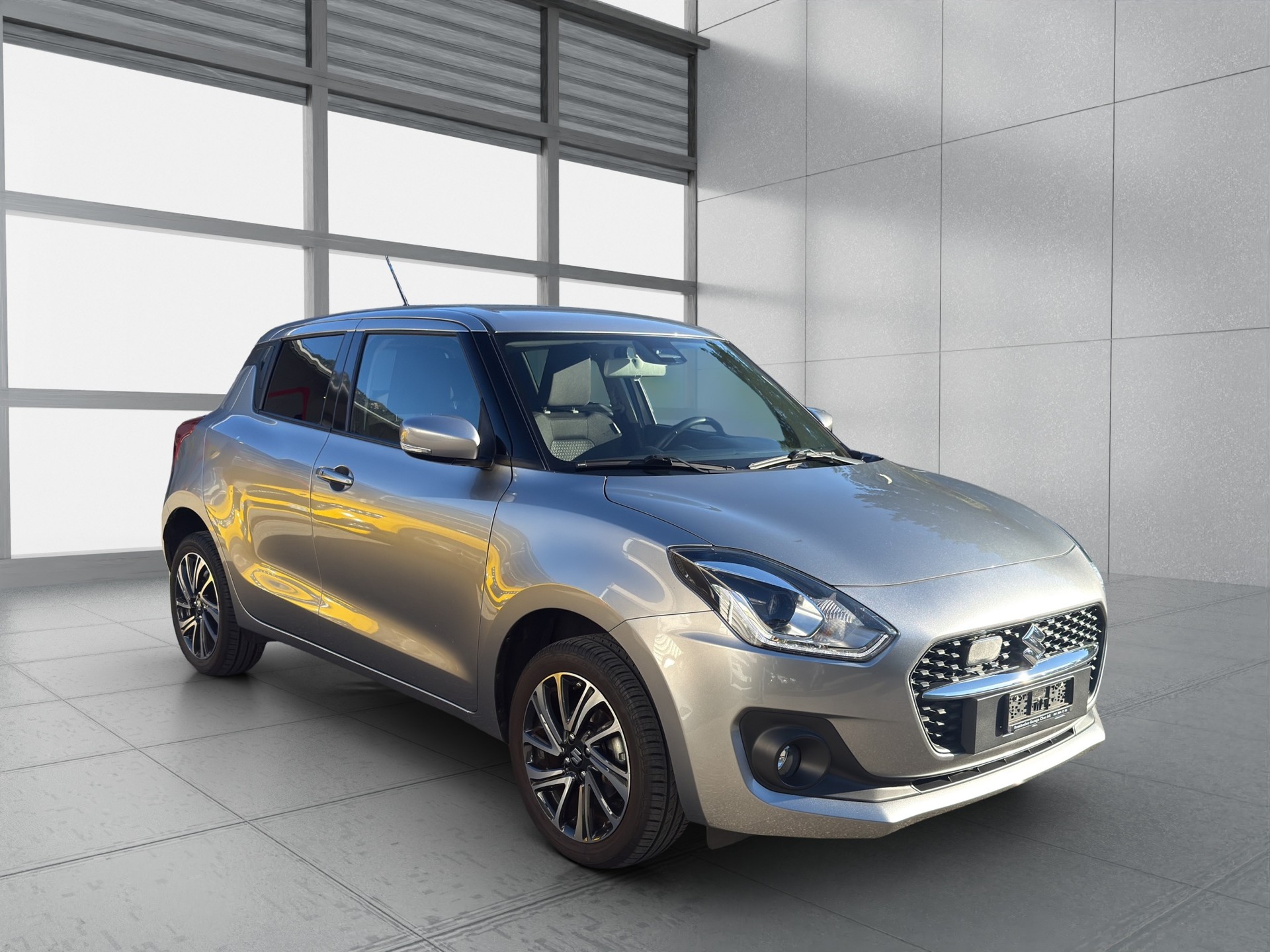 SUZUKI Swift 1.2 Compact Top 4x4 Hybrid-image-1