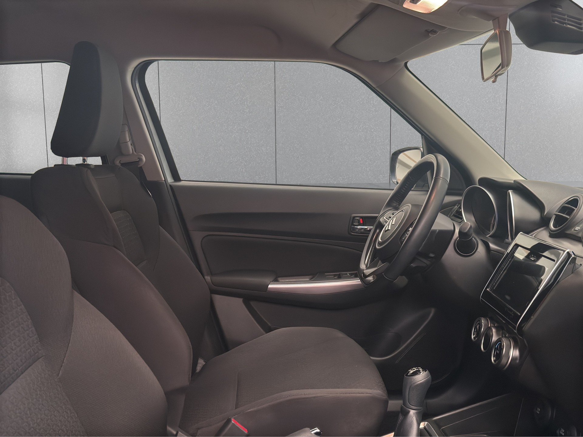 SUZUKI Swift 1.2 Compact Top 4x4 Hybrid-image-9
