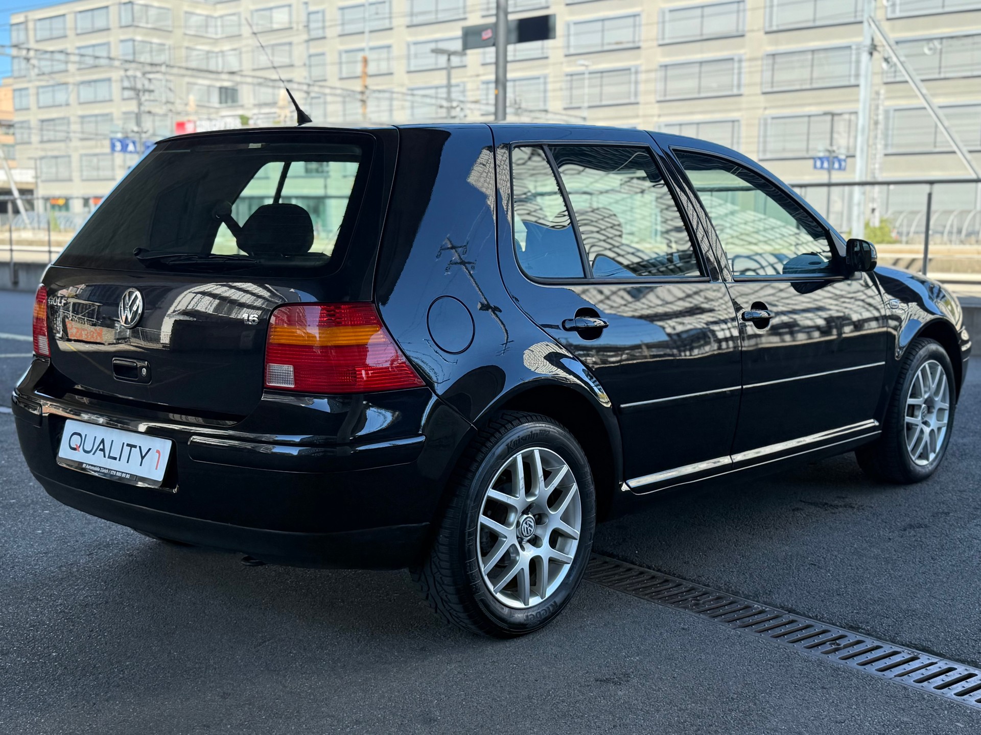 VW Golf 1.6 16V Pacific-image-5