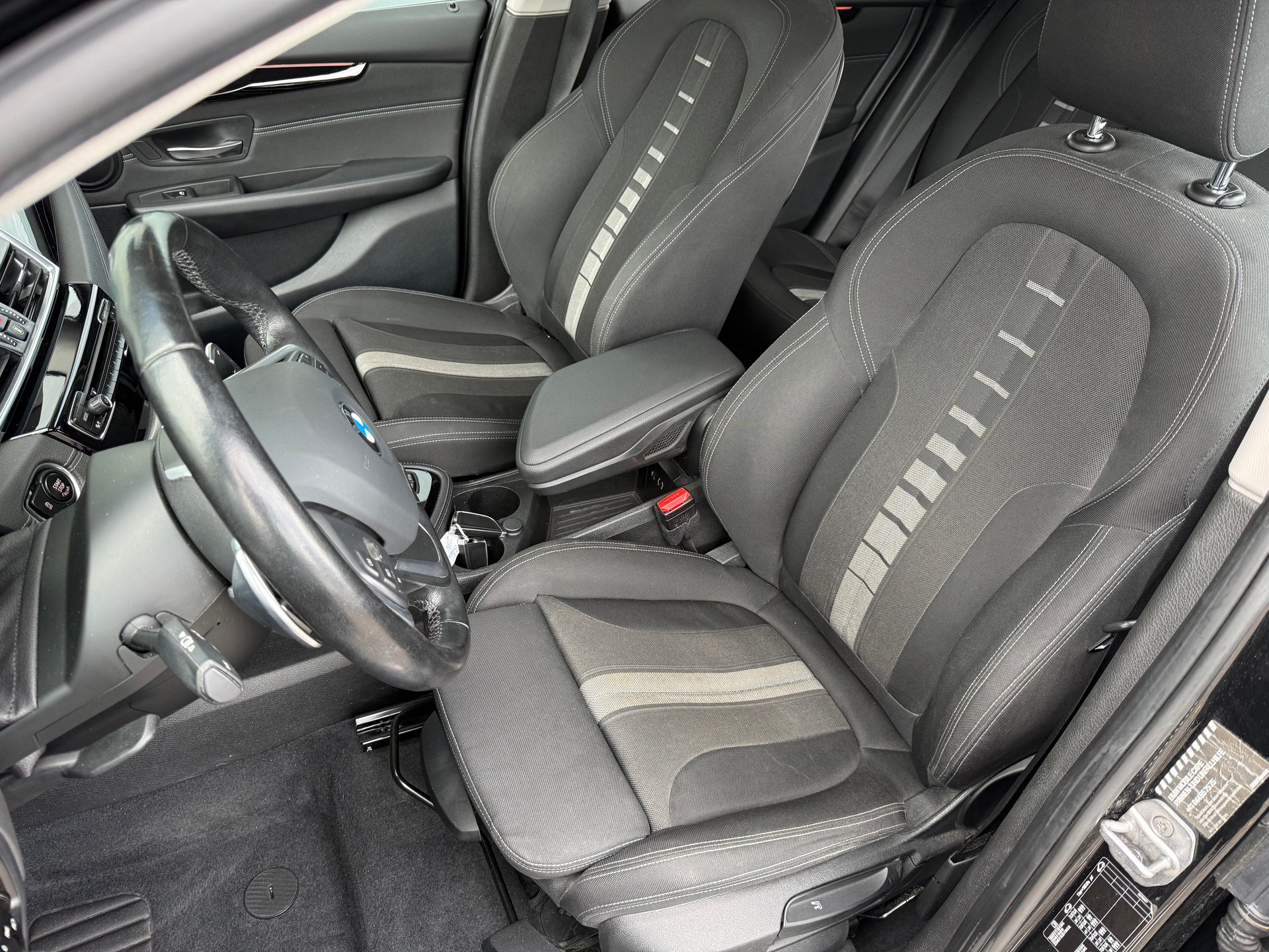BMW 218d Active Tourer Sport Line Steptronic-image-9