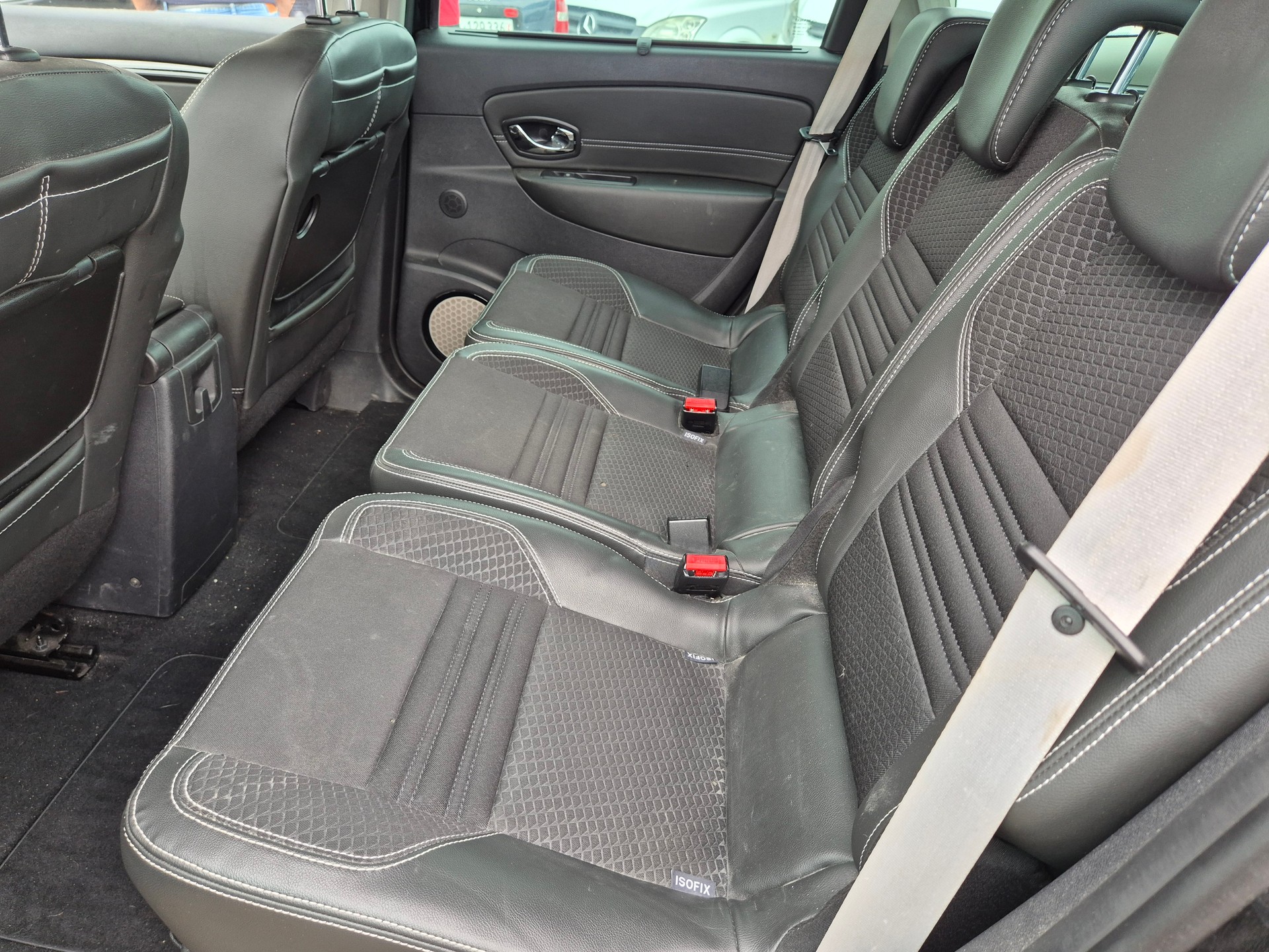RENAULT Grand Scénic 1.2 16V Turbo Swiss Edition-image-15