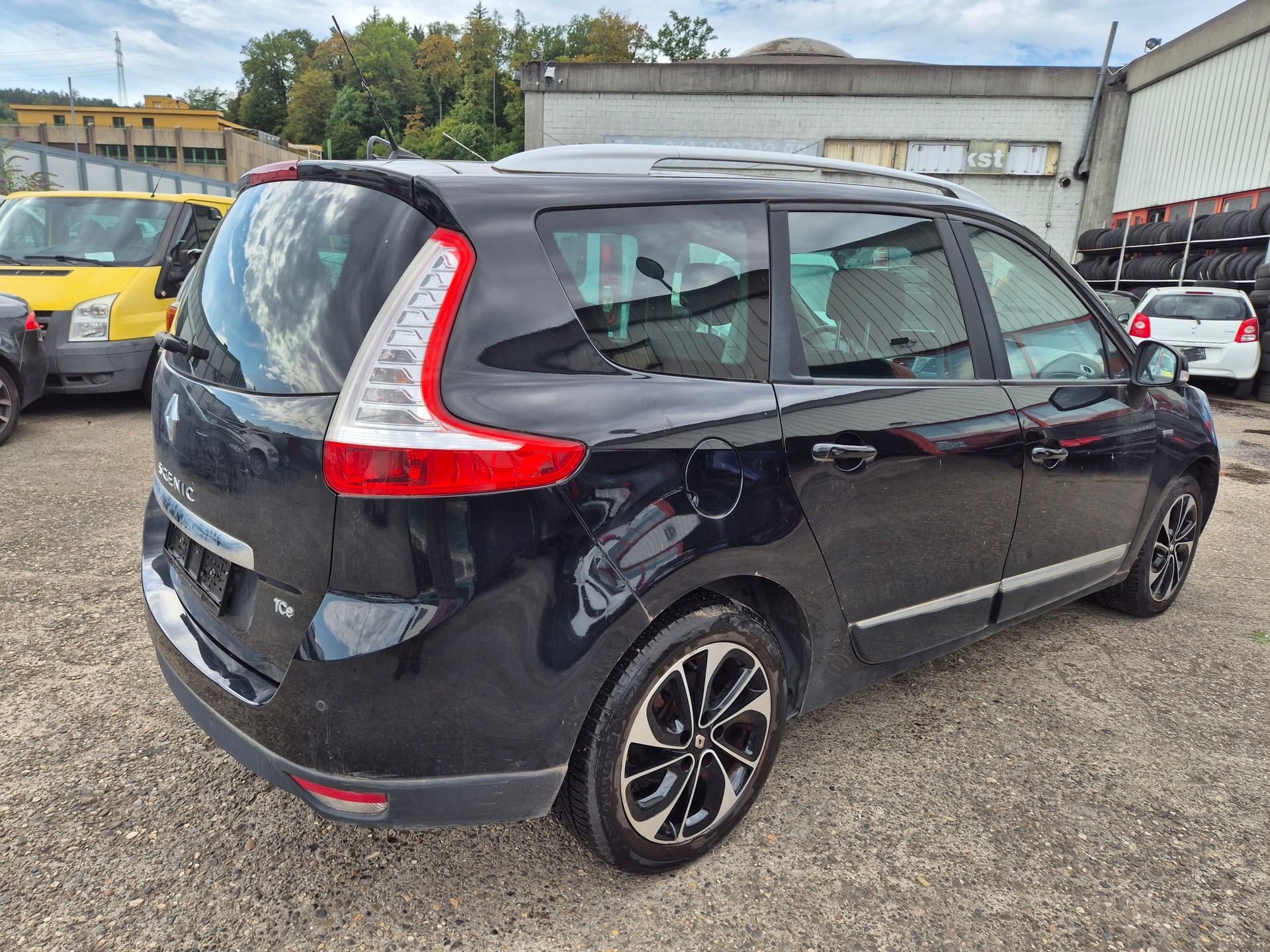 RENAULT Grand Scénic 1.2 16V Turbo Swiss Edition-image-4