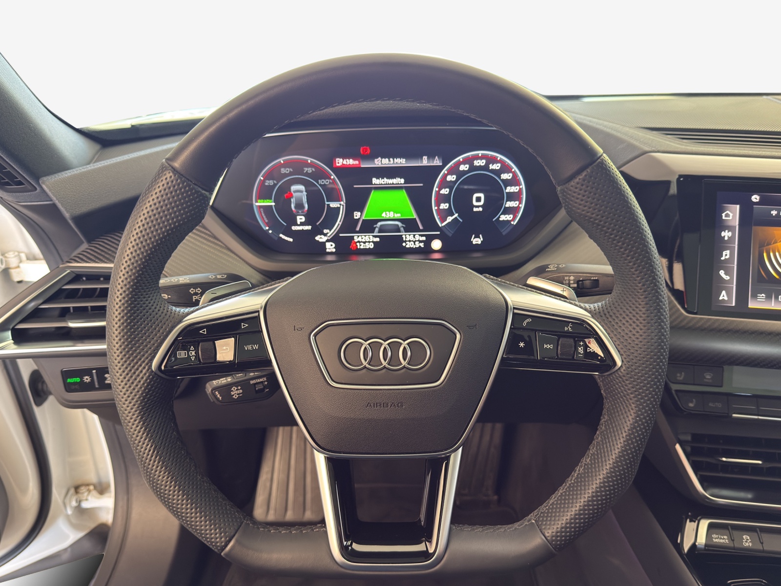 AUDI e-tron GT quattro-image-10