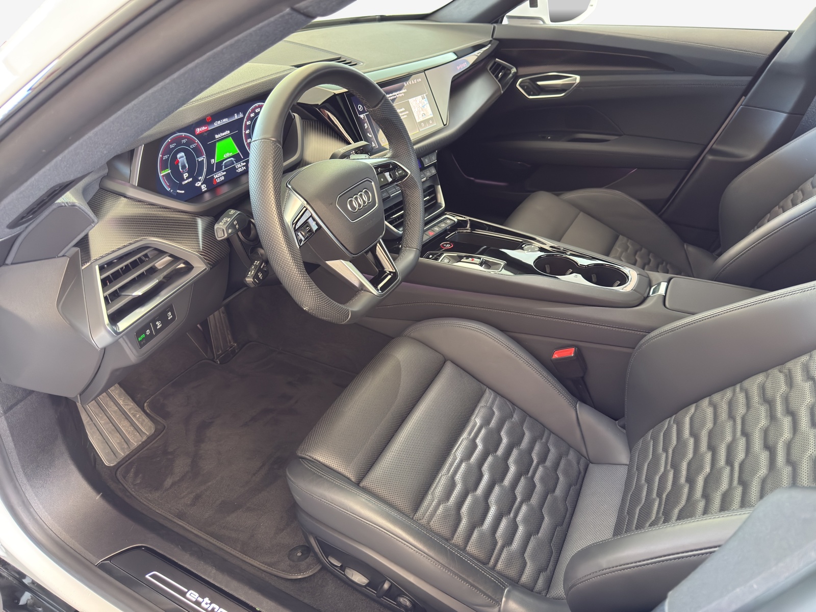 AUDI e-tron GT quattro-image-8