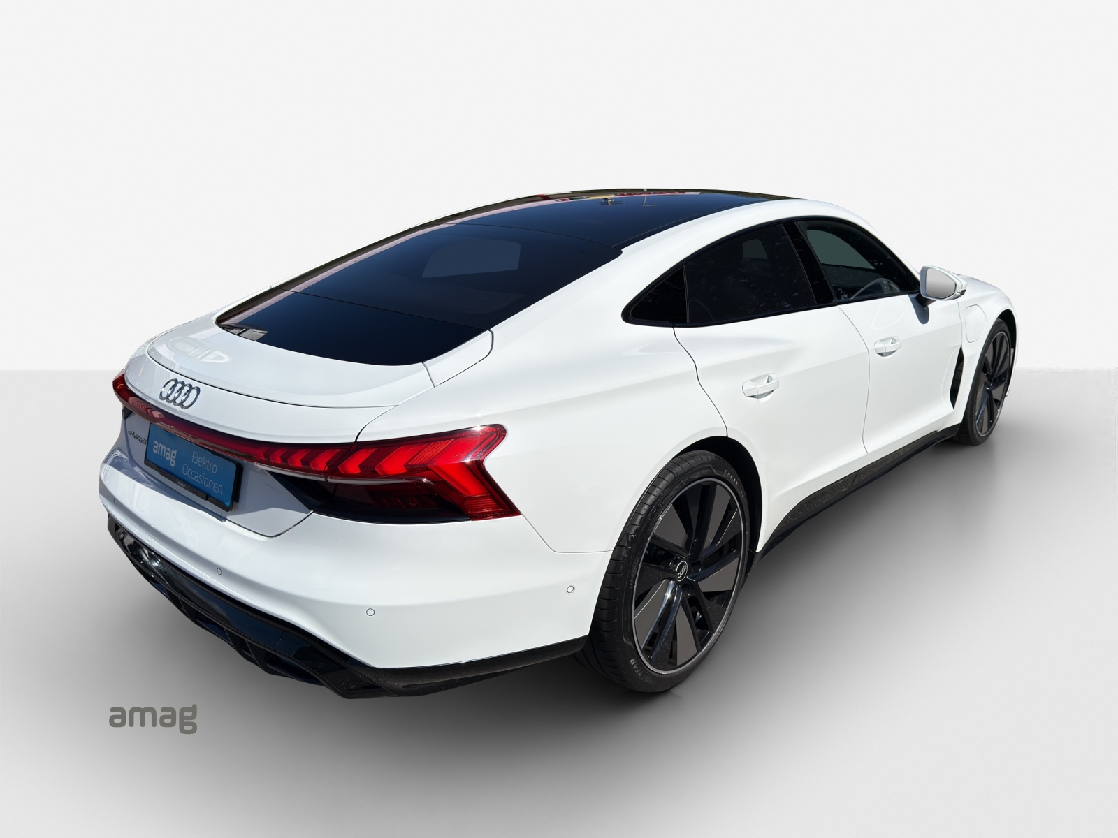 AUDI e-tron GT quattro-image-5