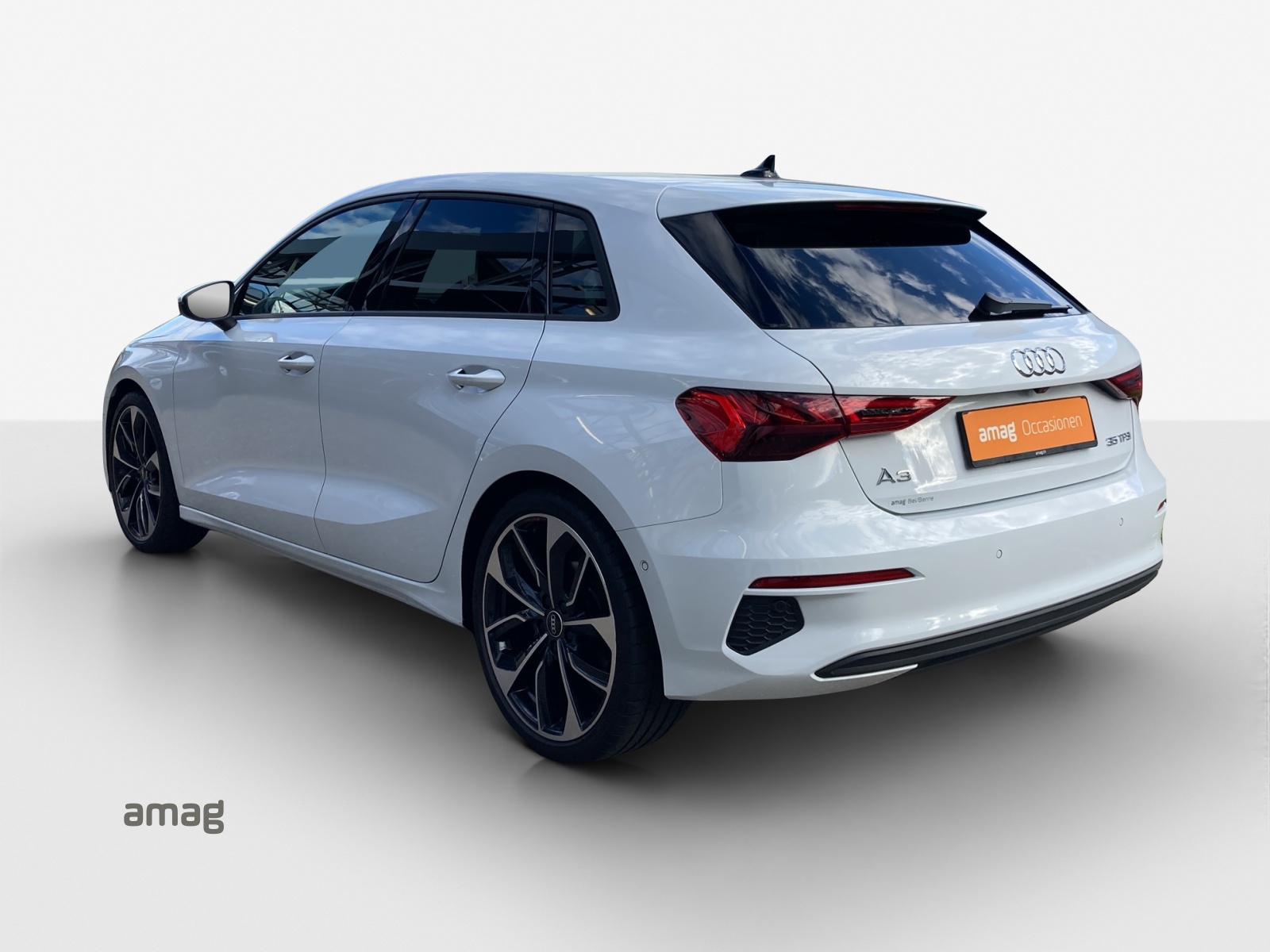 AUDI A3 Sportback 35 TFSI Attraction S-tronic-image-2