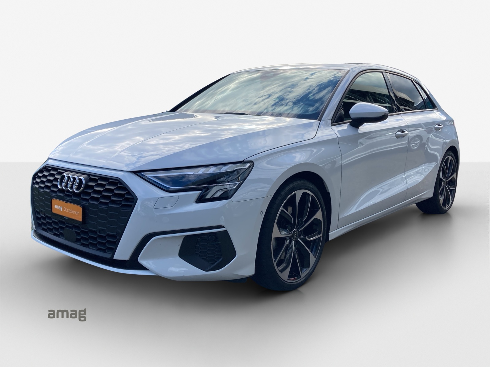 AUDI A3 Sportback 35 TFSI Attraction S-tronic-image-0