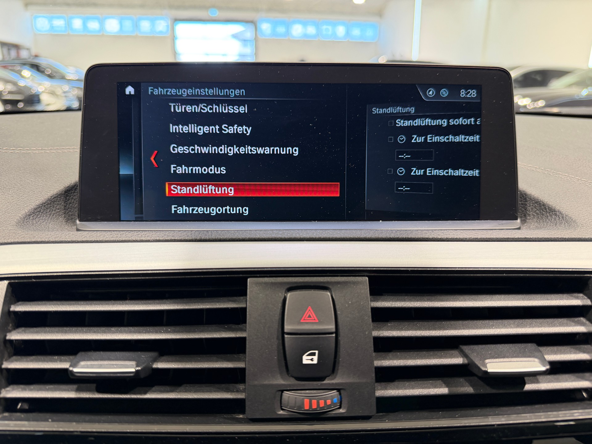 BMW 118i Edition Sport Line Steptronic-image-24