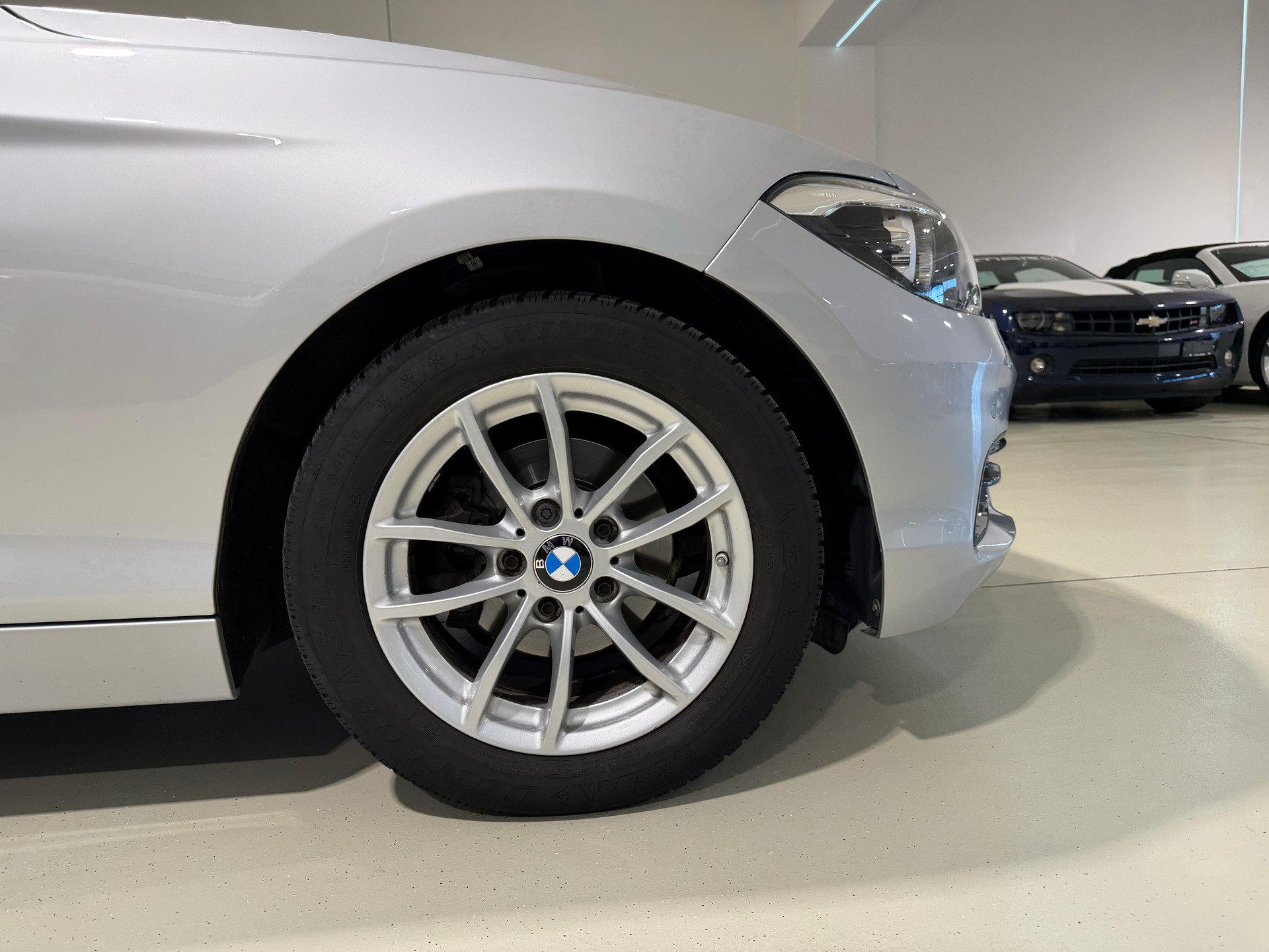 BMW 118i Edition Sport Line Steptronic-image-8