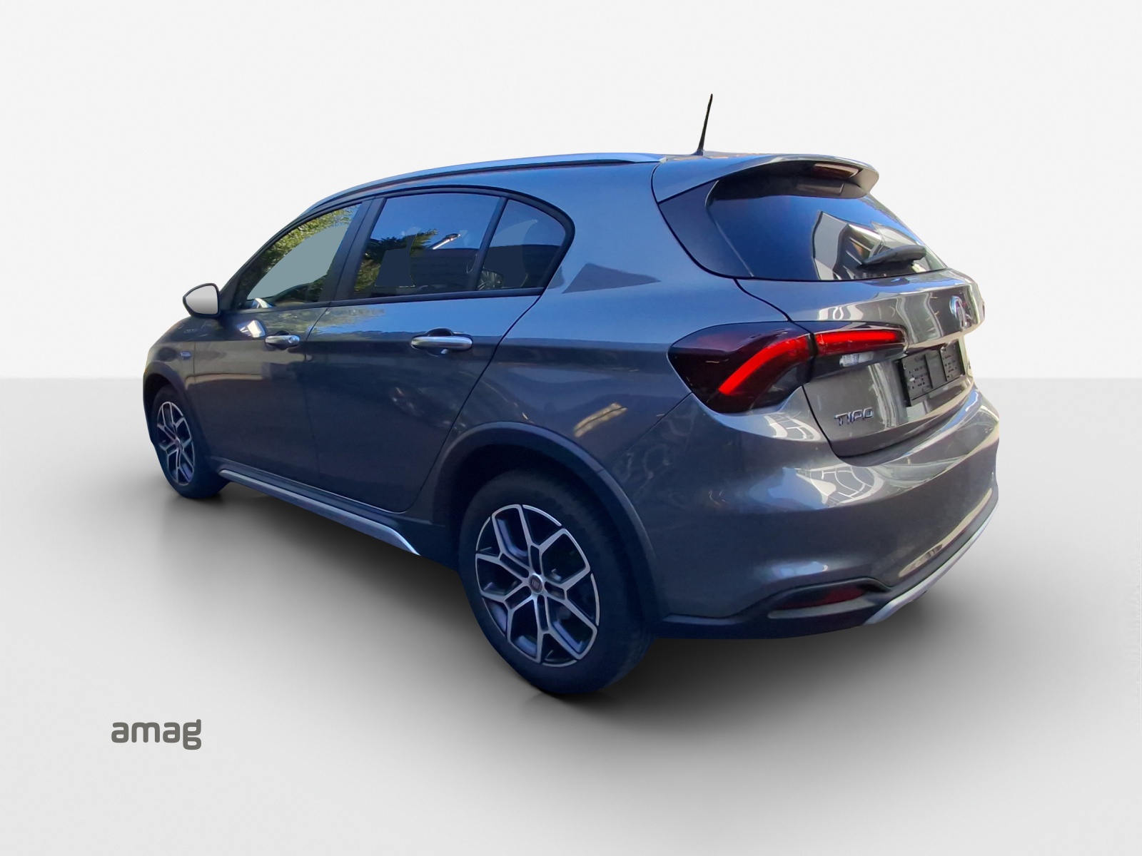 FIAT Tipo Hybrid 1.5 Cross-image-2