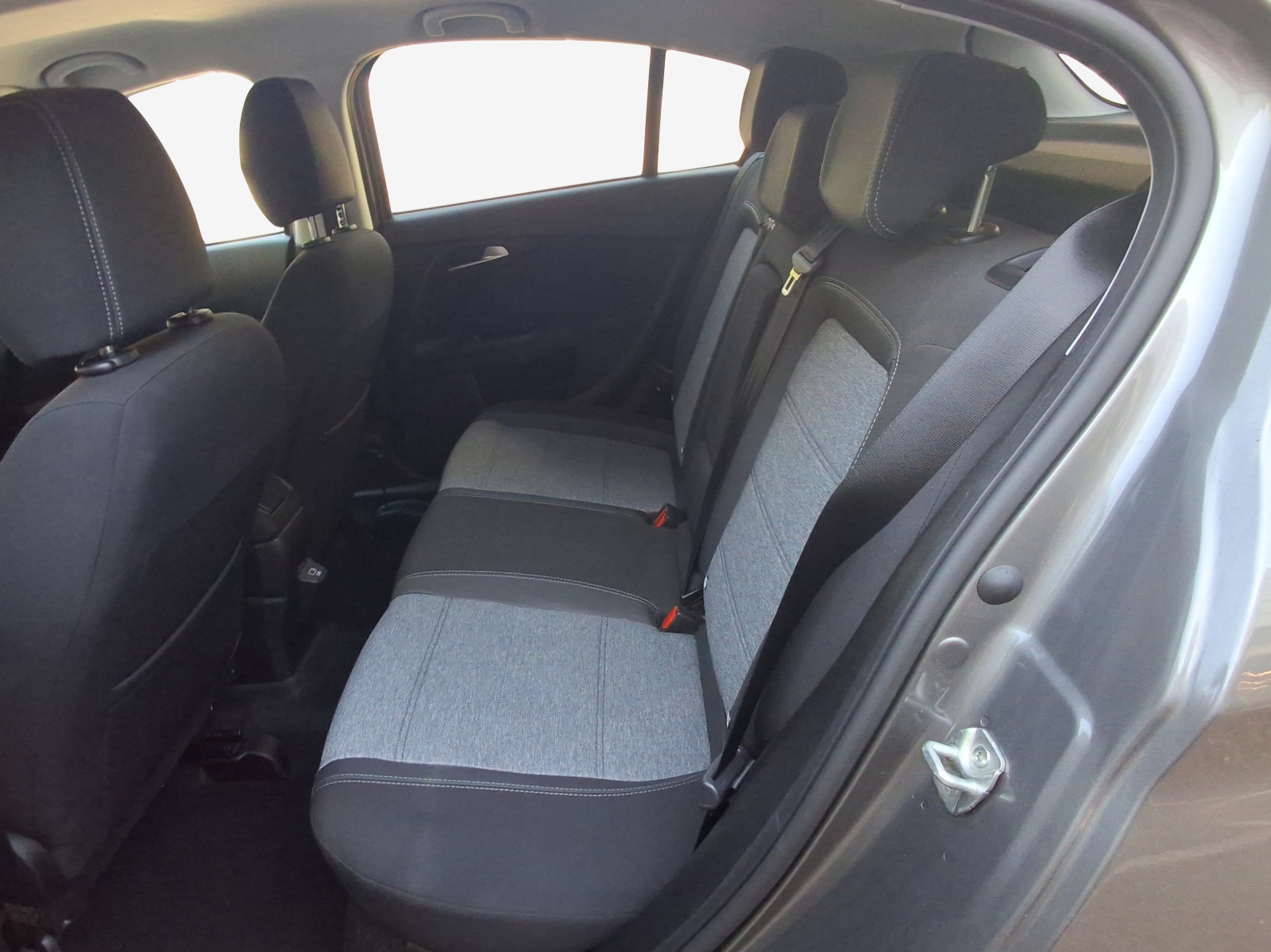 FIAT Tipo Hybrid 1.5 Cross-image-11
