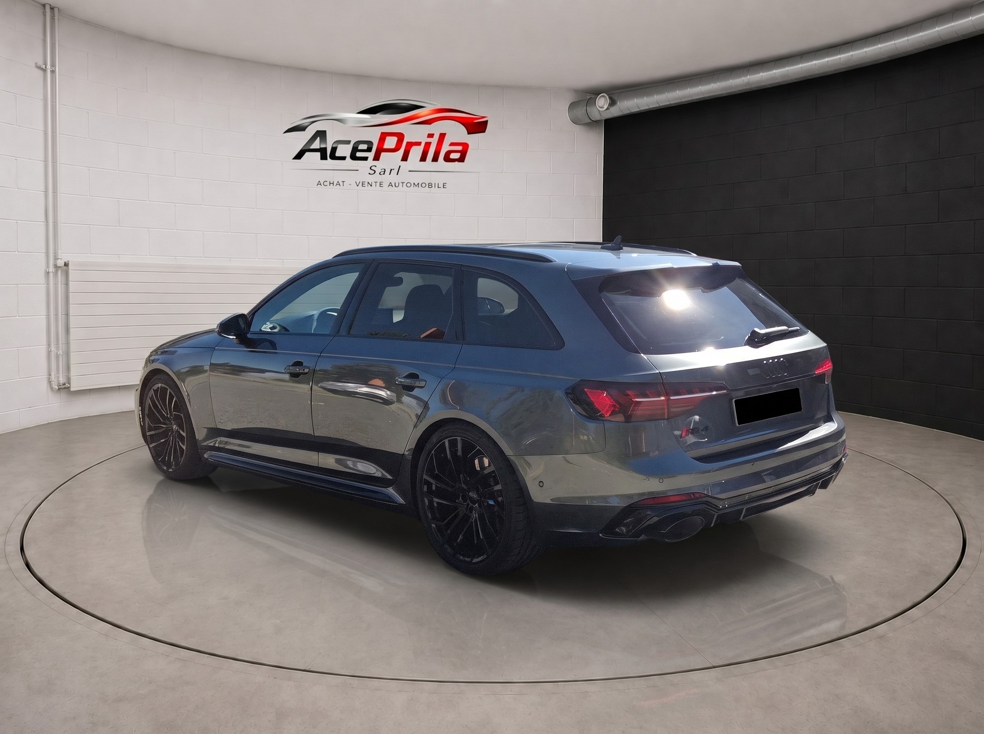 AUDI RS4 Avant quattro tiptronic-image-4