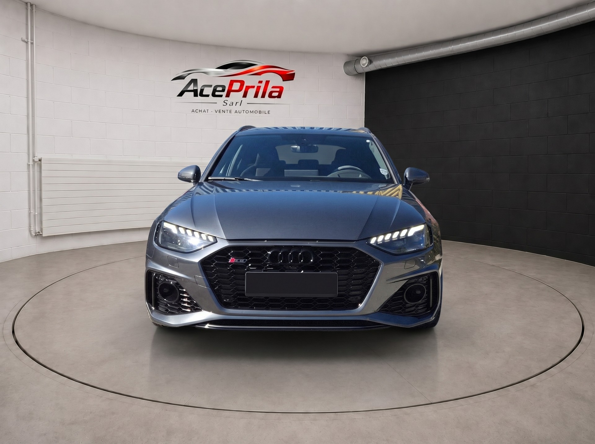 AUDI RS4 Avant quattro tiptronic-image-2