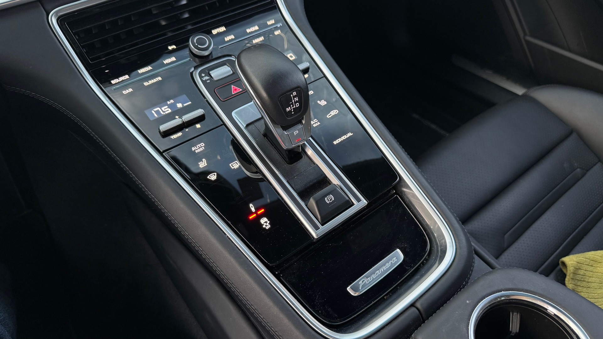 PORSCHE Panamera 4S E-Hybrid Sport Turismo PDK-image-13