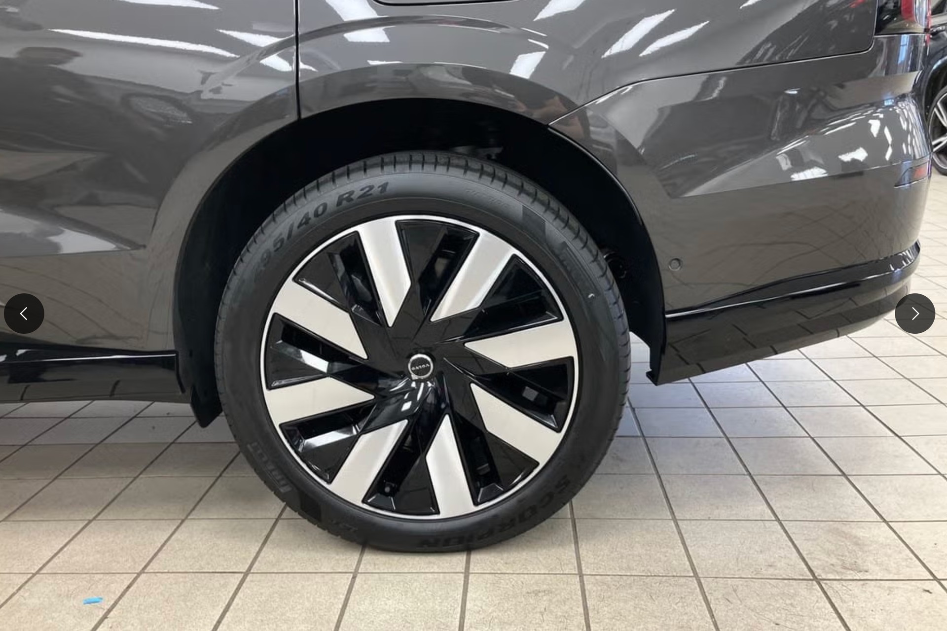 VOLVO EX90 Twin Performance 106 kWh Ultra AWD-image-10