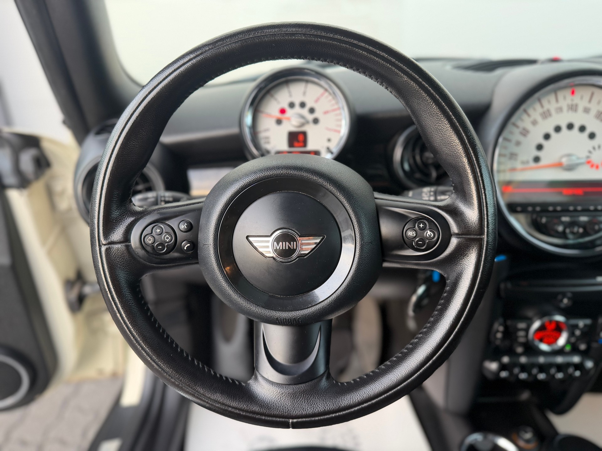MINI Cooper D-image-10