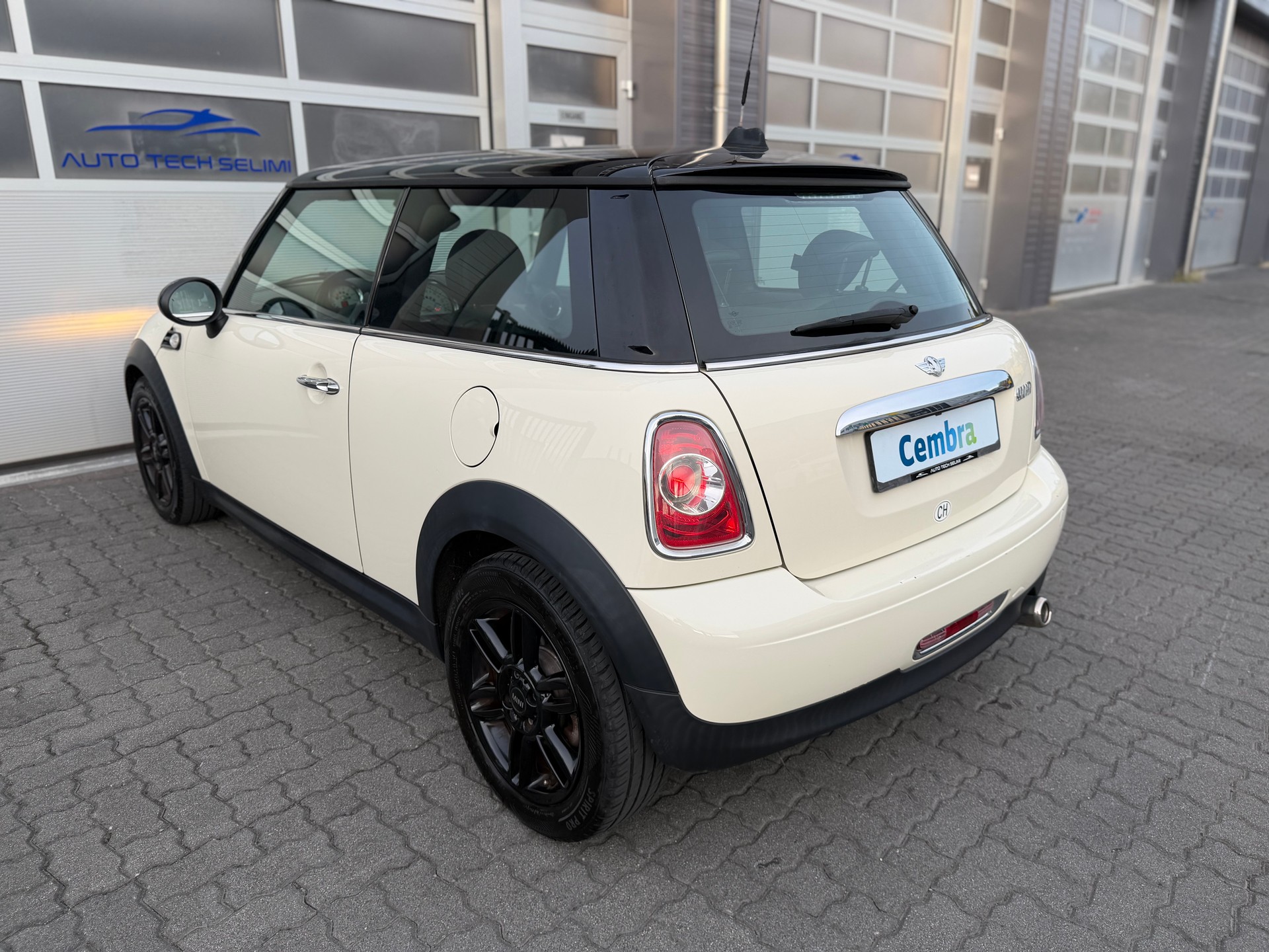 MINI Cooper D-image-6