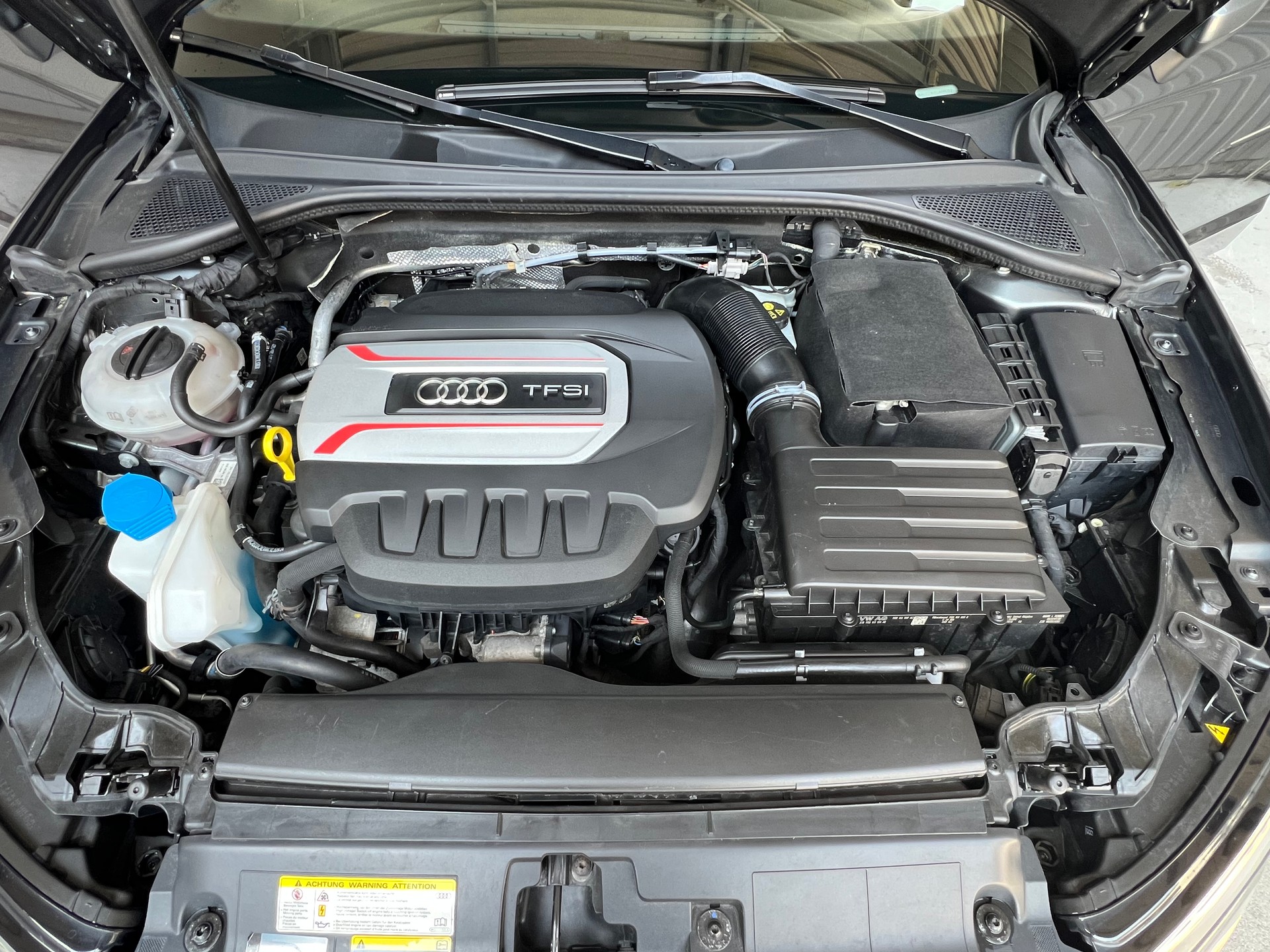 AUDI 2.0 T FSI quattro S-Tronic-image-3