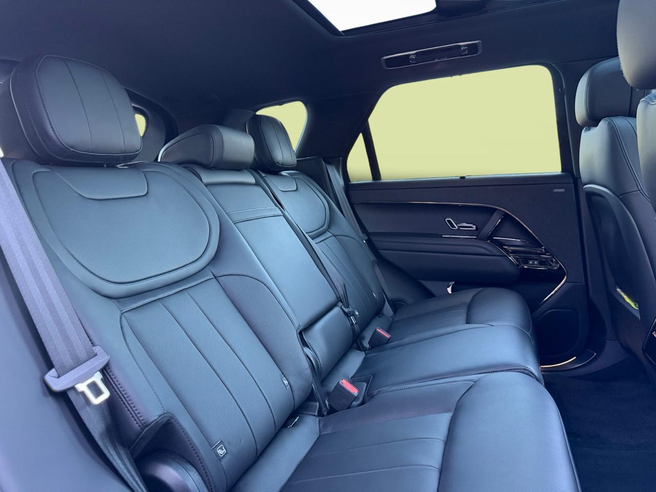 LAND ROVER Range Rover Sport 3.0 I6 P460e SE Dynamic-image-14