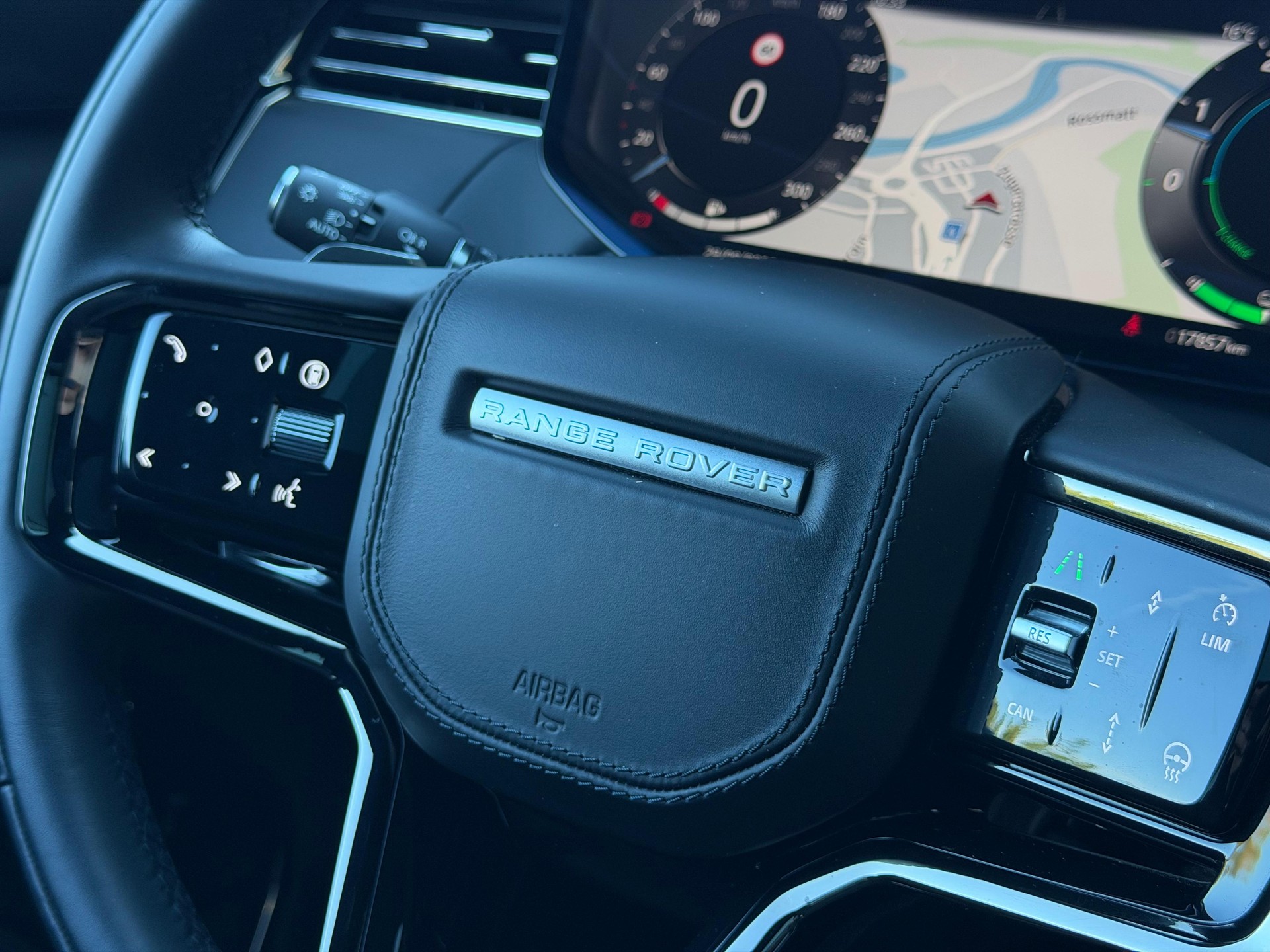 LAND ROVER Range Rover Sport 3.0 I6 P460e SE Dynamic-image-11