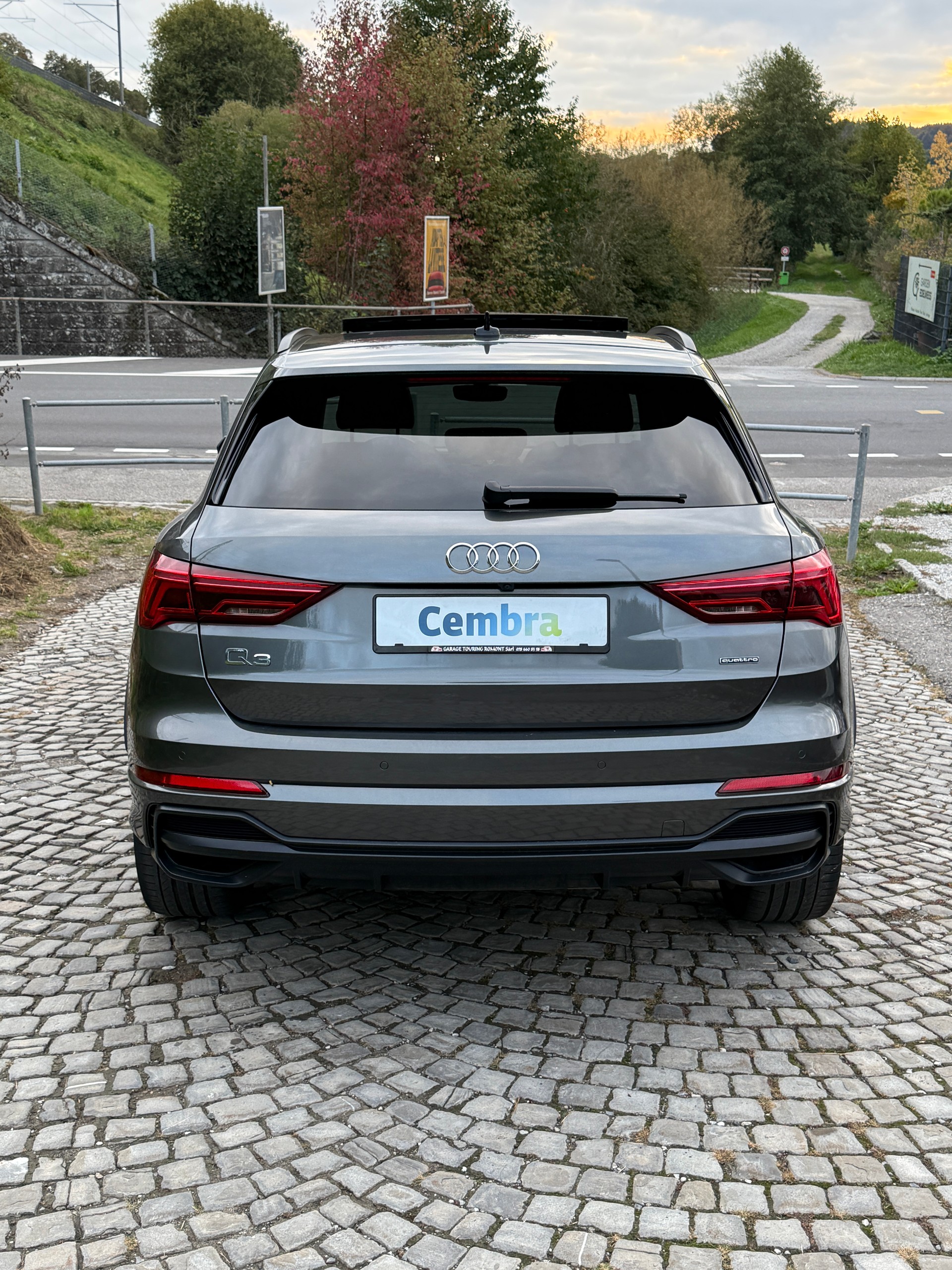 AUDI Q3 40 TFSI S line quattro S-tronic-image-1