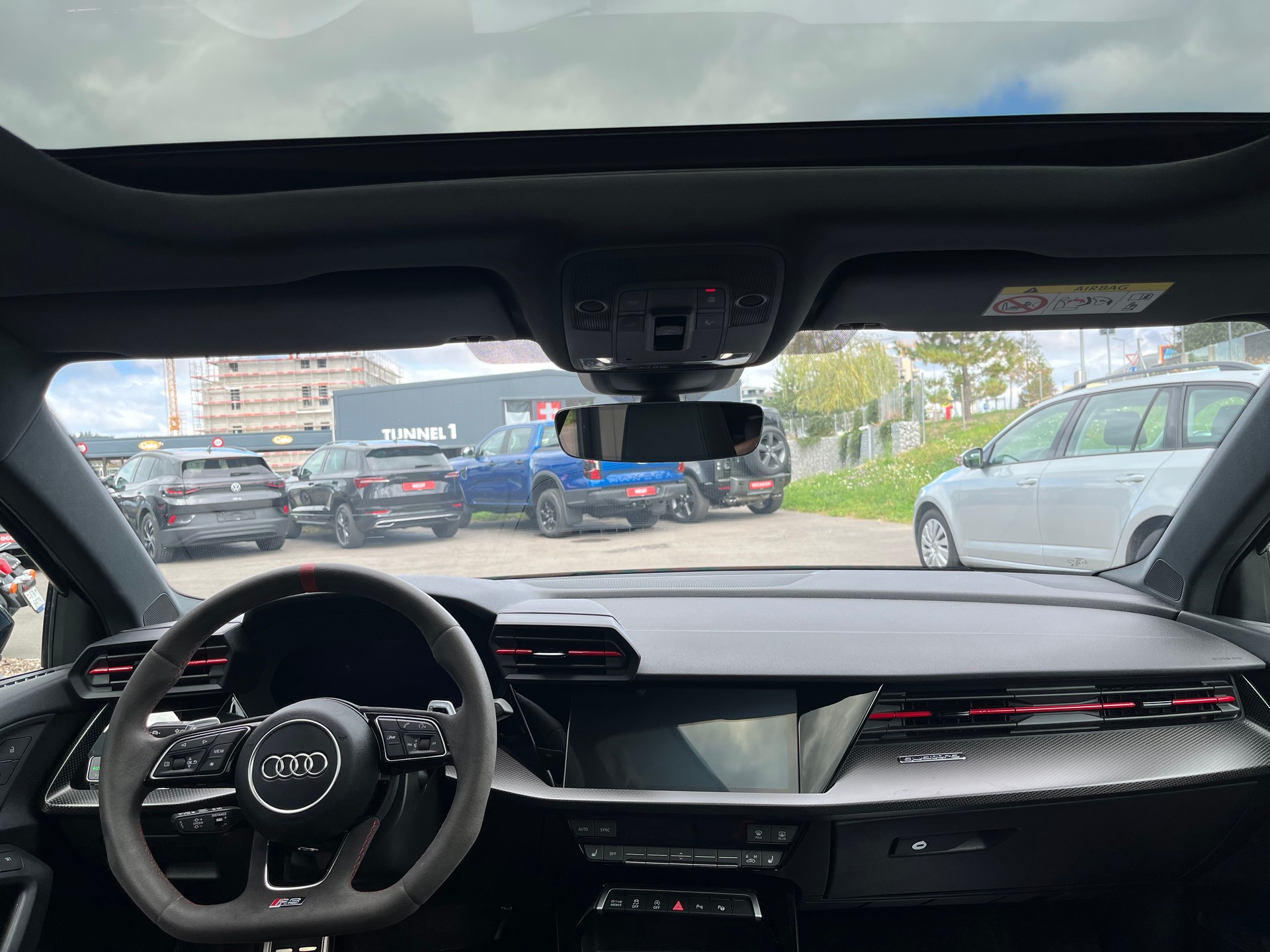 AUDI RS3 Sportback 2.5 TSI quattro S-tronic-image-9
