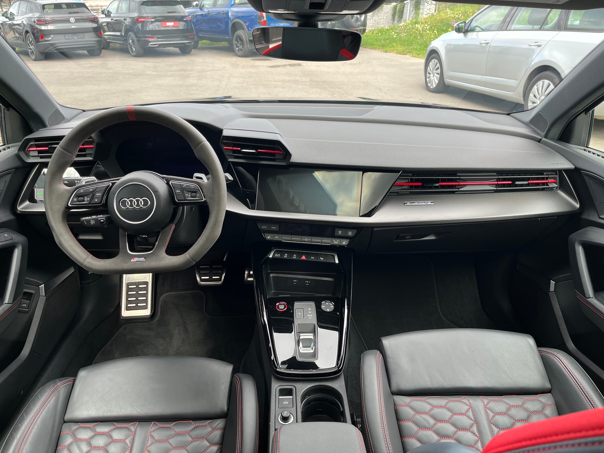 AUDI RS3 Sportback 2.5 TSI quattro S-tronic-image-8