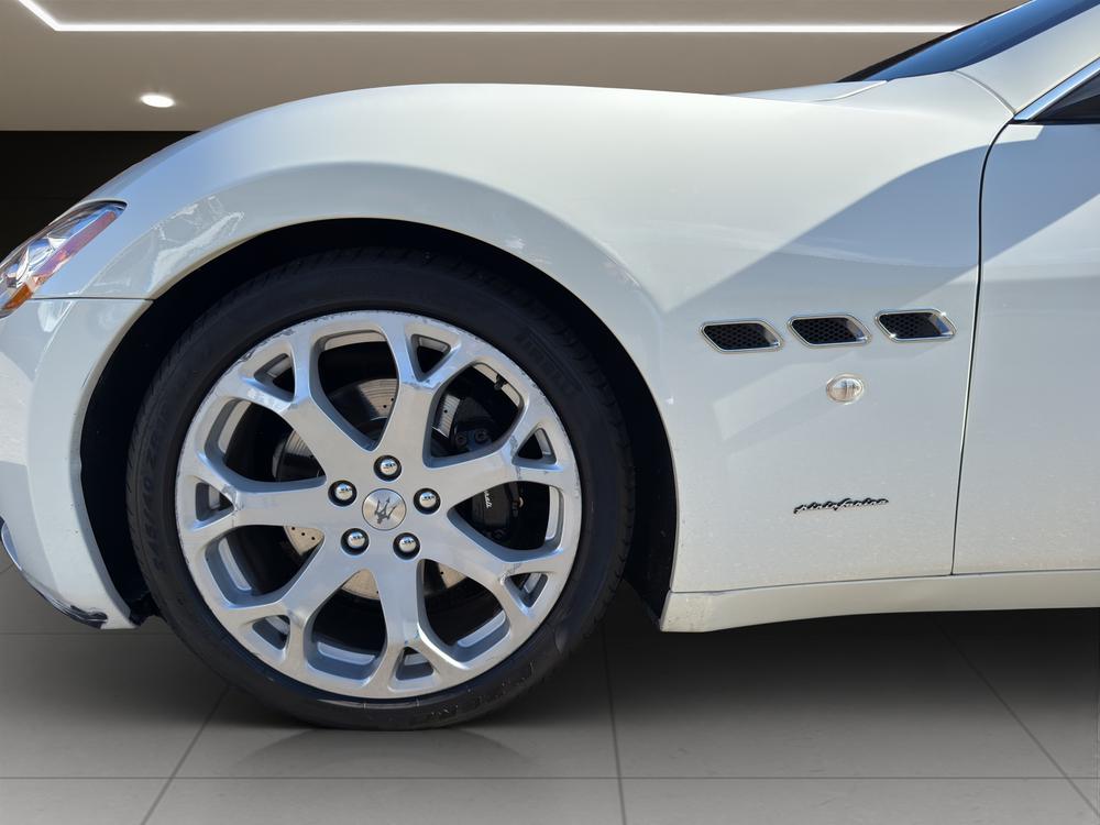 MASERATI GRANTURISMO 4.2 AUTOMAT-image-13
