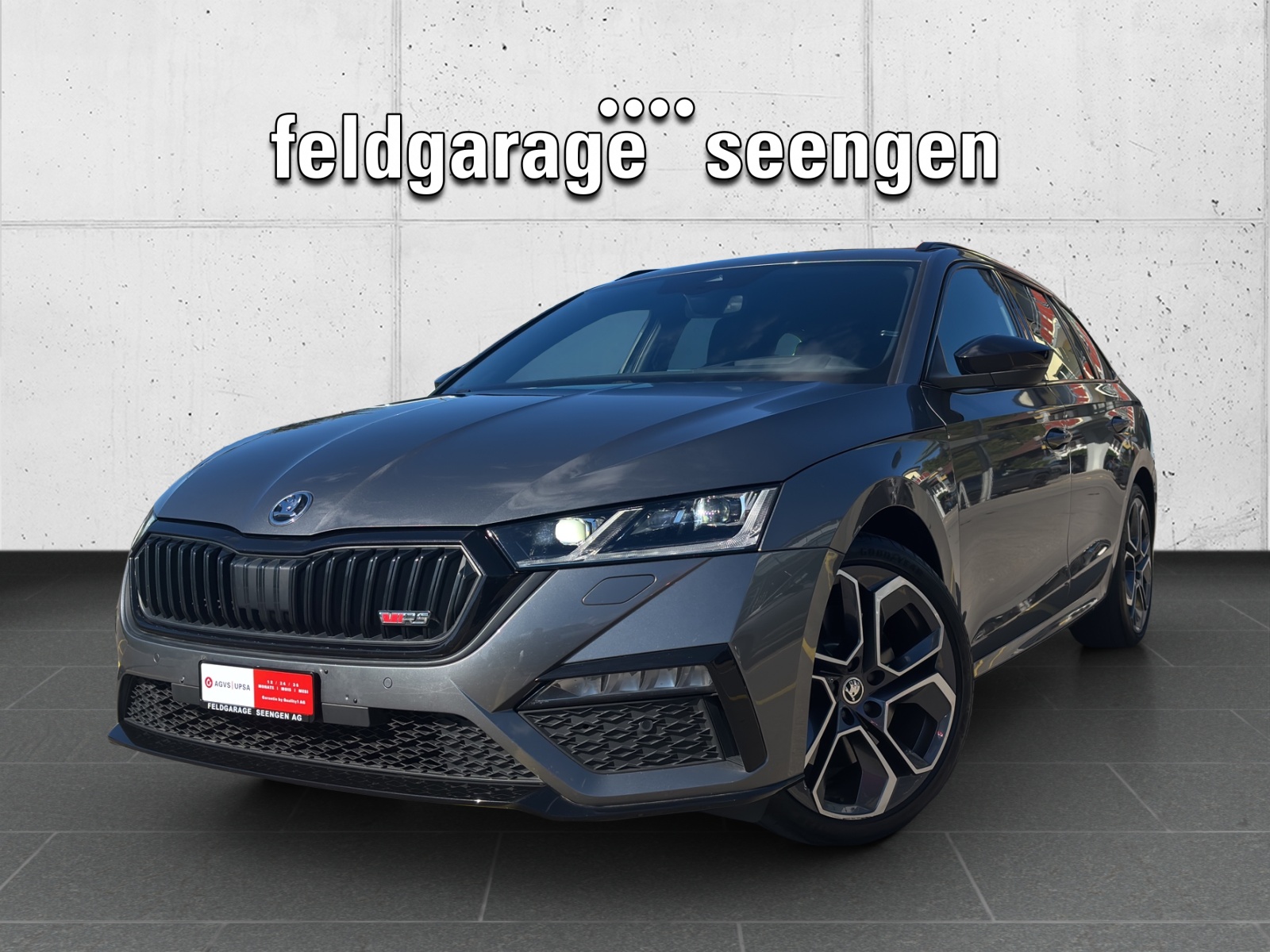 SKODA Octavia Combi 2.0 TSI DSG RS mit AHK & elektr. einstellbarer Fahrer- und Beifahrersitz-image-0