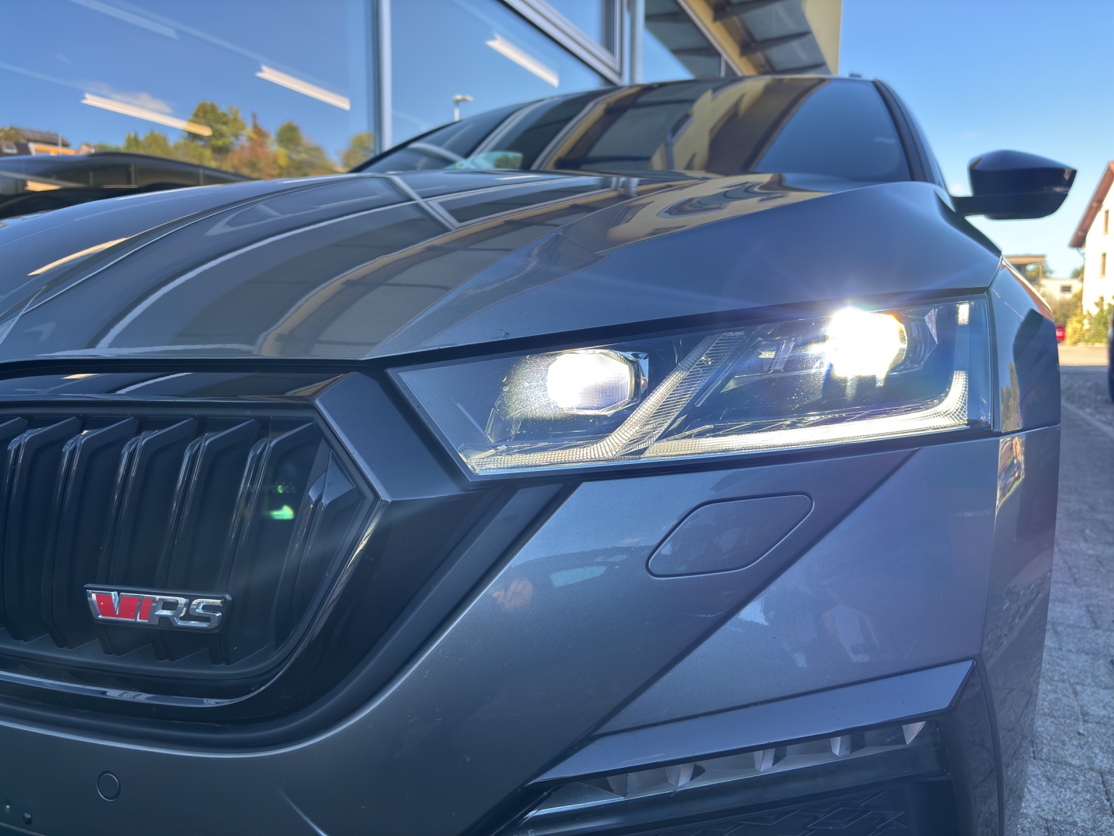 SKODA Octavia Combi 2.0 TSI DSG RS mit AHK & elektr. einstellbarer Fahrer- und Beifahrersitz-image-9