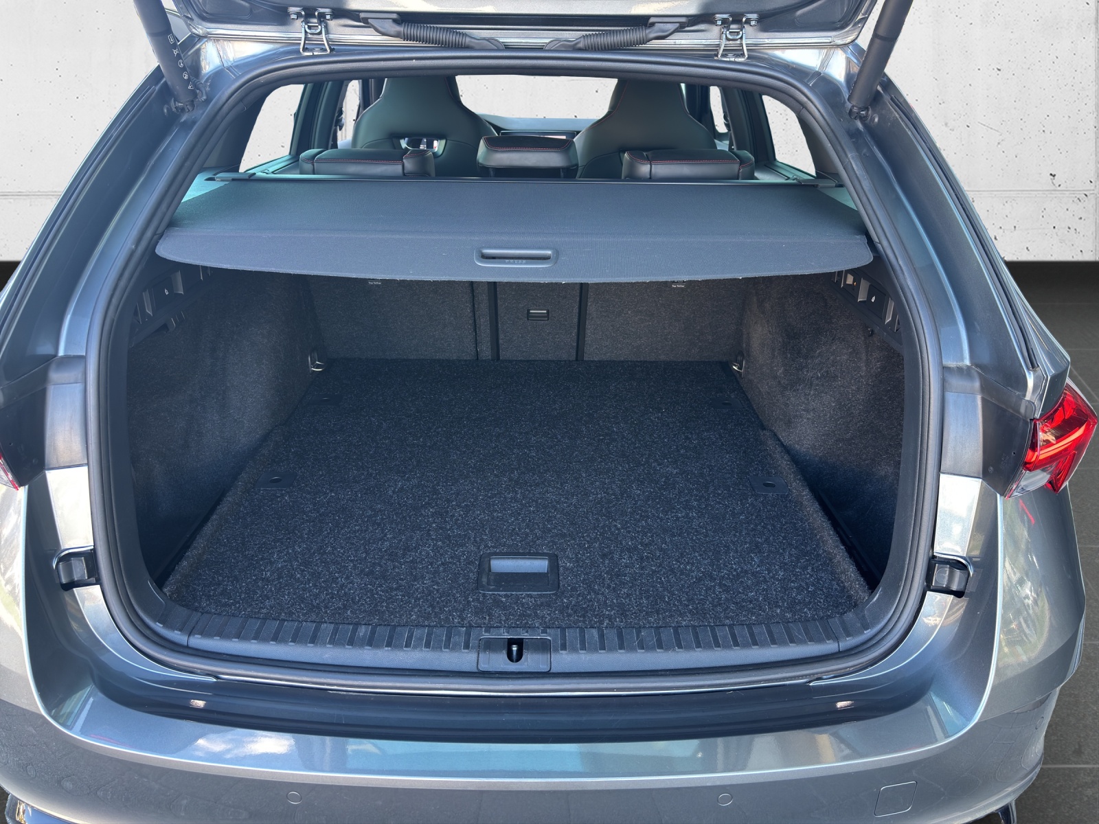 SKODA Octavia Combi 2.0 TSI DSG RS mit AHK & elektr. einstellbarer Fahrer- und Beifahrersitz-image-7