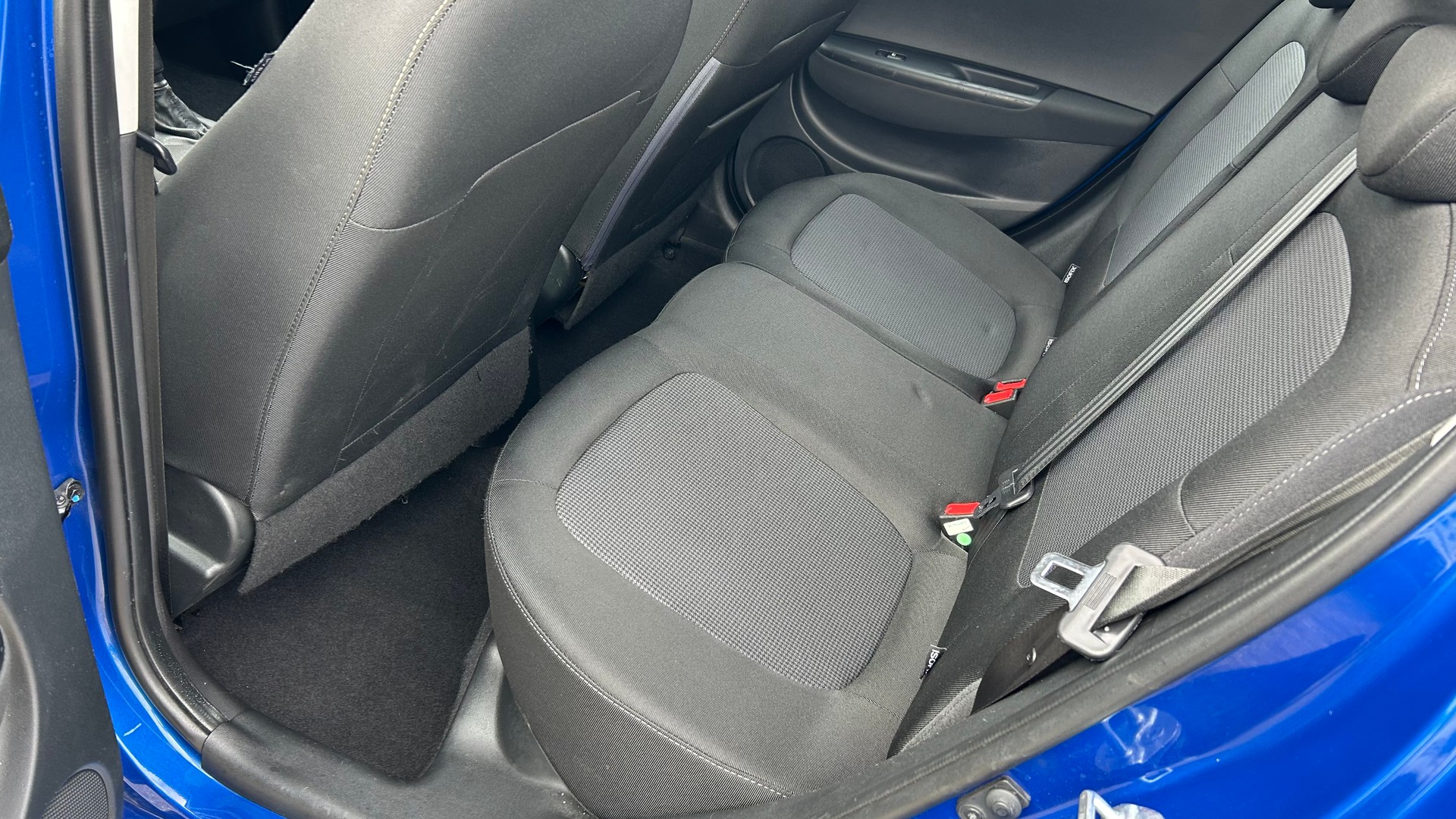 HYUNDAI i20 1.4 Style-image-23