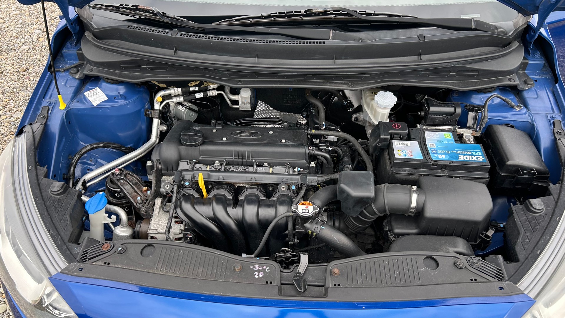 HYUNDAI i20 1.4 Style-image-28