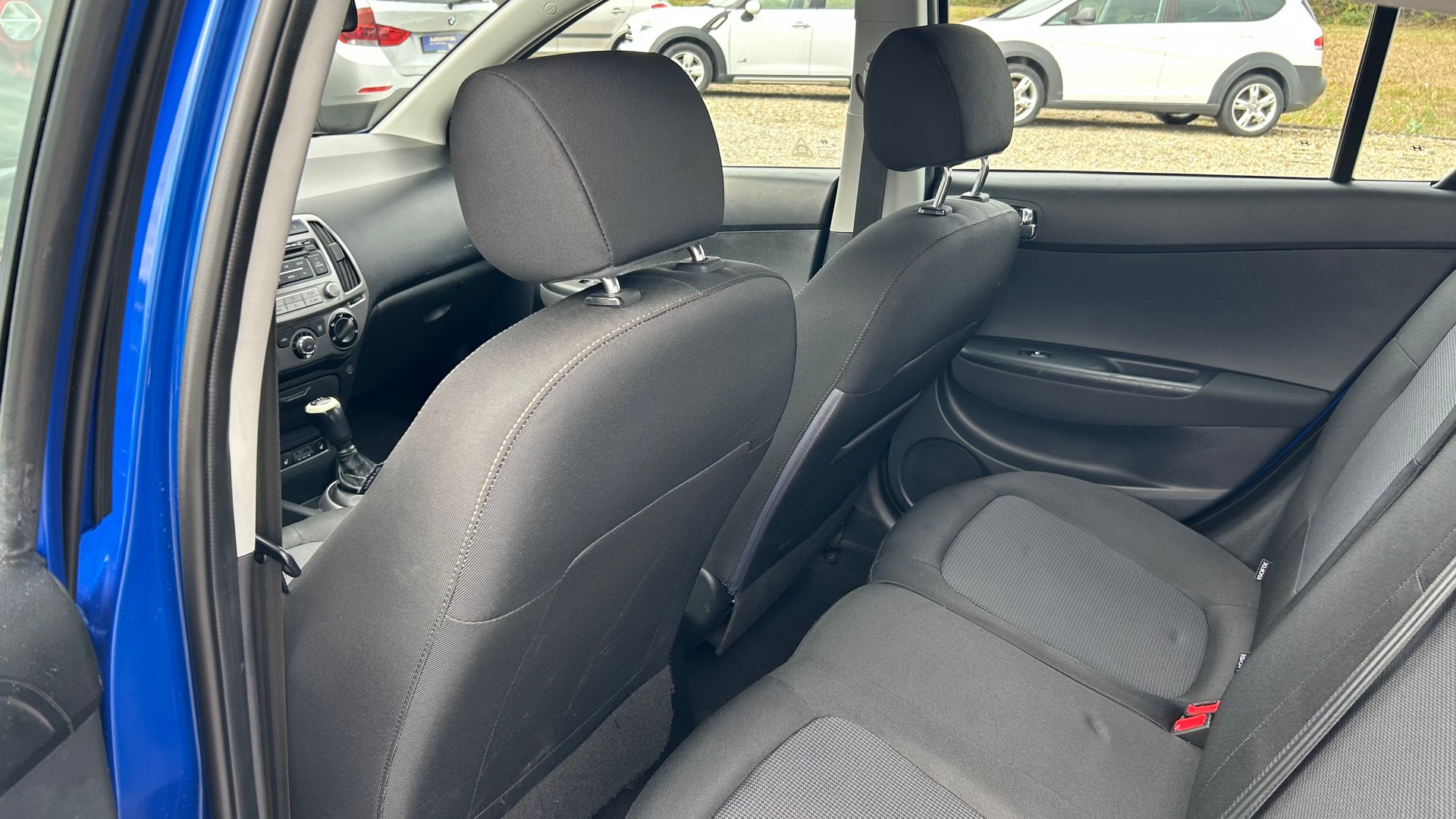 HYUNDAI i20 1.4 Style-image-21