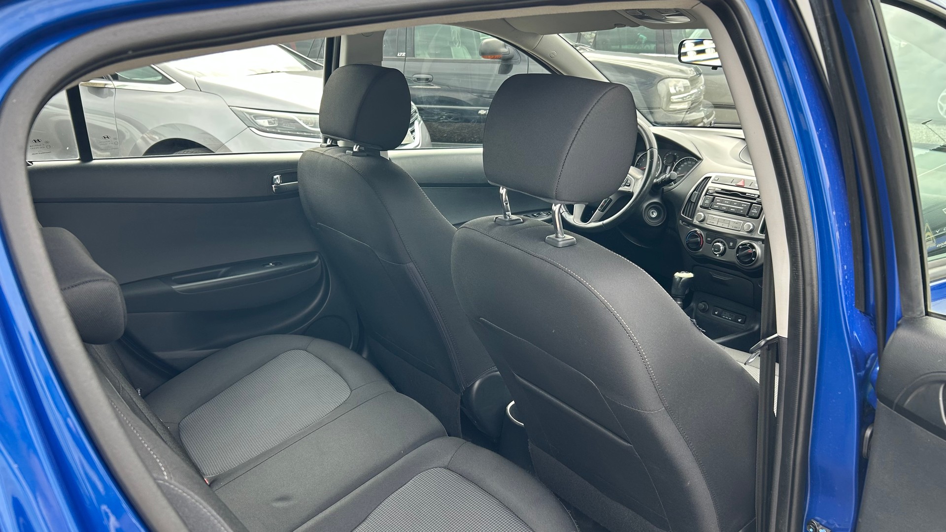 HYUNDAI i20 1.4 Style-image-26