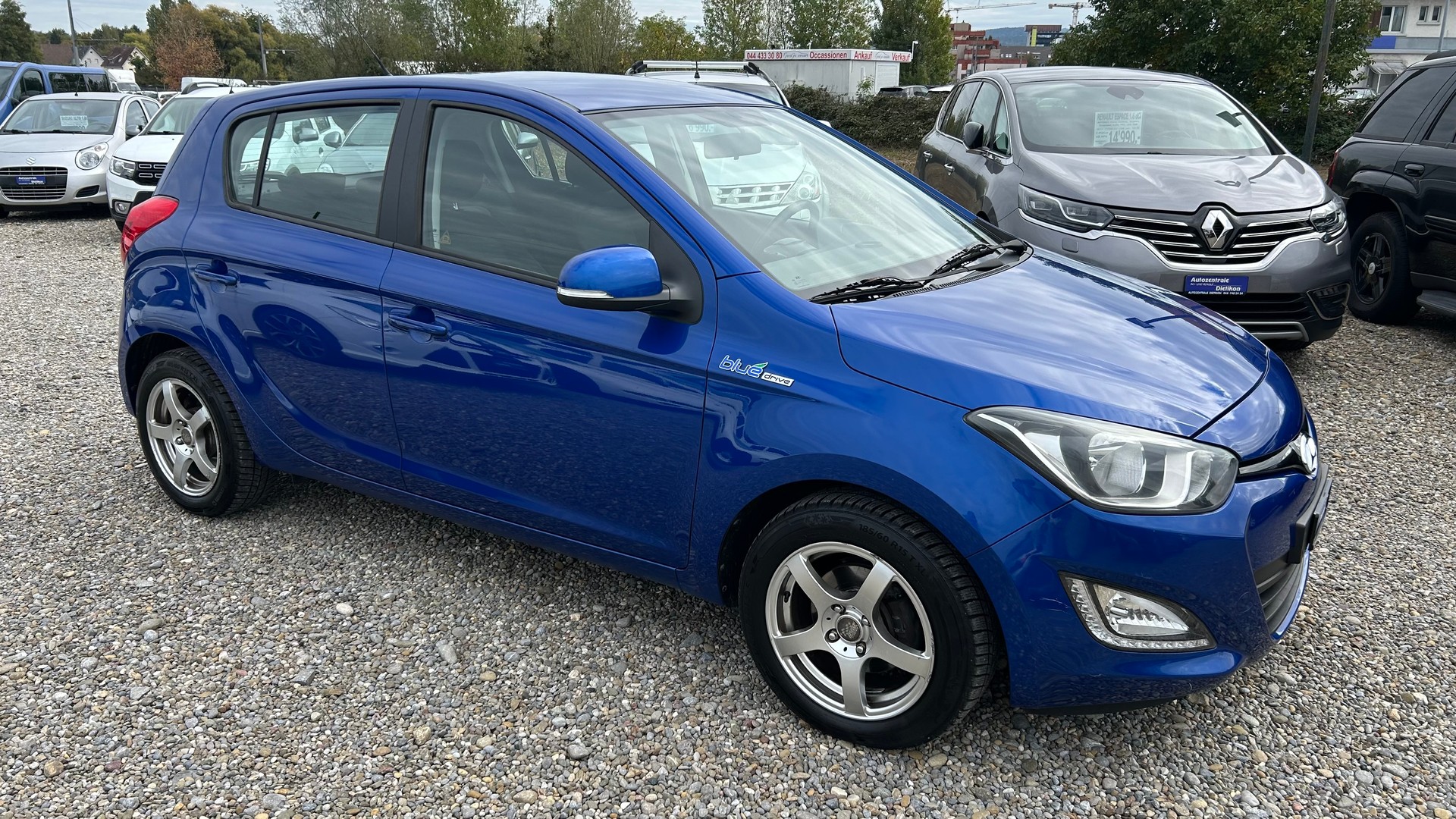 HYUNDAI i20 1.4 Style-image-15