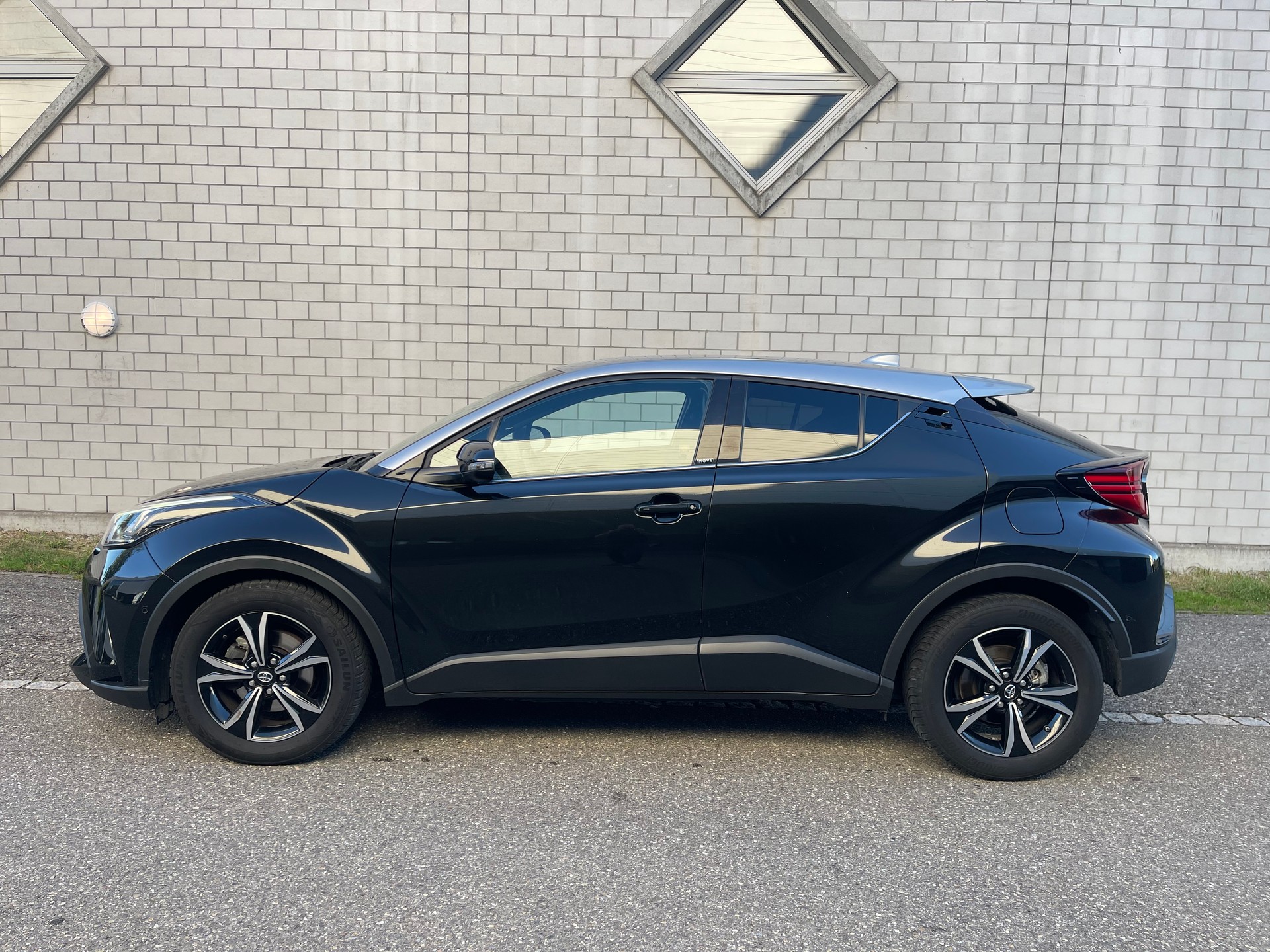 TOYOTA C-HR 2.0 VVTi HSD Move-image-7