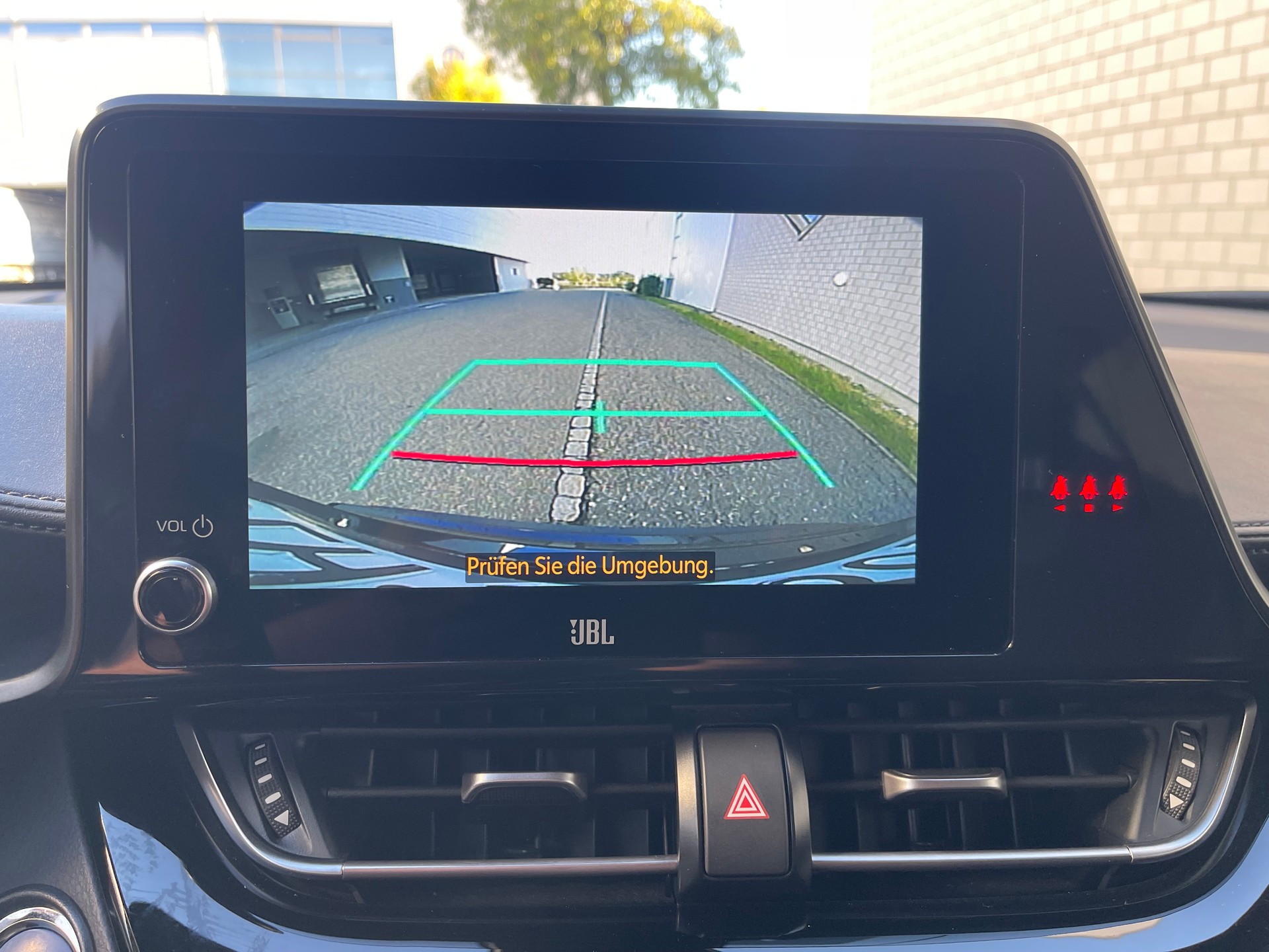TOYOTA C-HR 2.0 VVTi HSD Move-image-11
