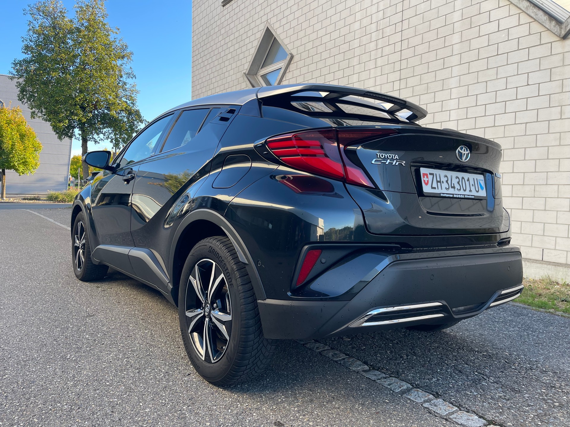 TOYOTA C-HR 2.0 VVTi HSD Move-image-4