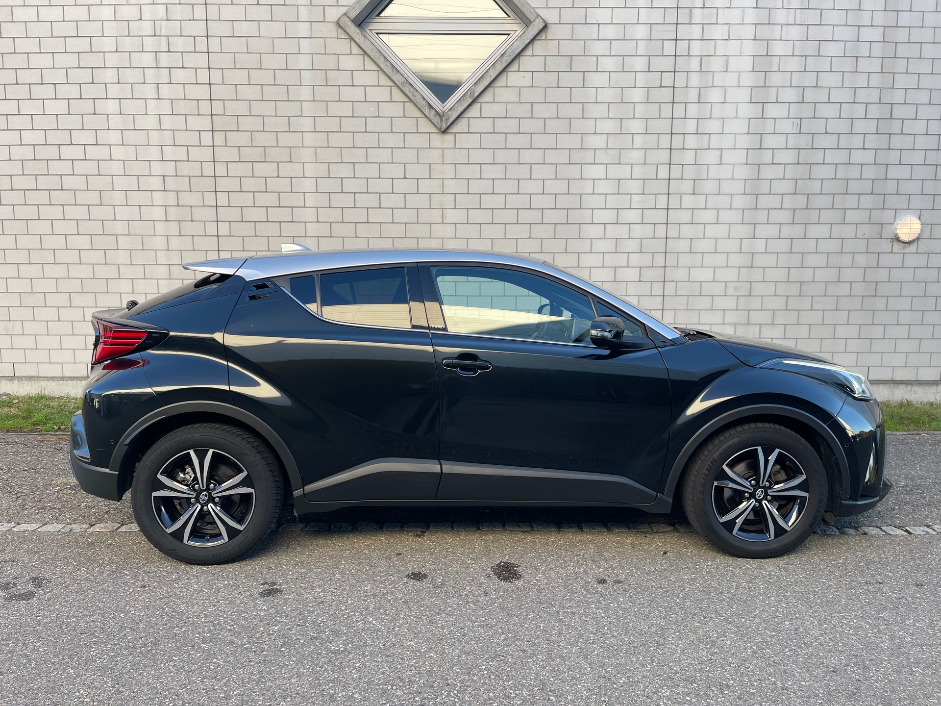 TOYOTA C-HR 2.0 VVTi HSD Move-image-6