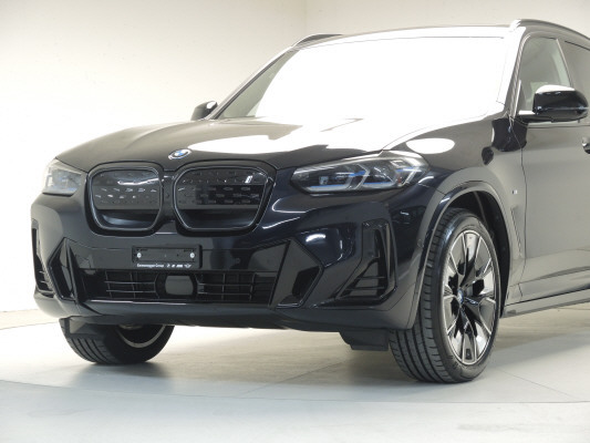 BMW iX3 Impressive-image-3