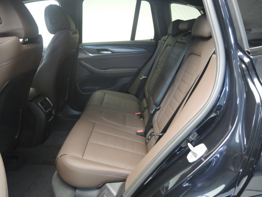 BMW iX3 Impressive-image-7
