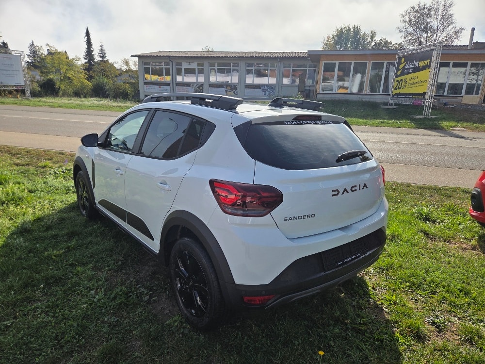 DACIA Sandero Stepway TCe 90 Extreme CVT-image-4