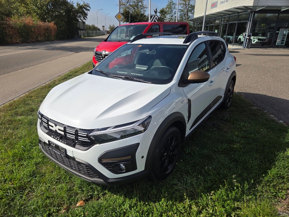 DACIA Sandero Stepway TCe 90 Extreme CVT-image-2