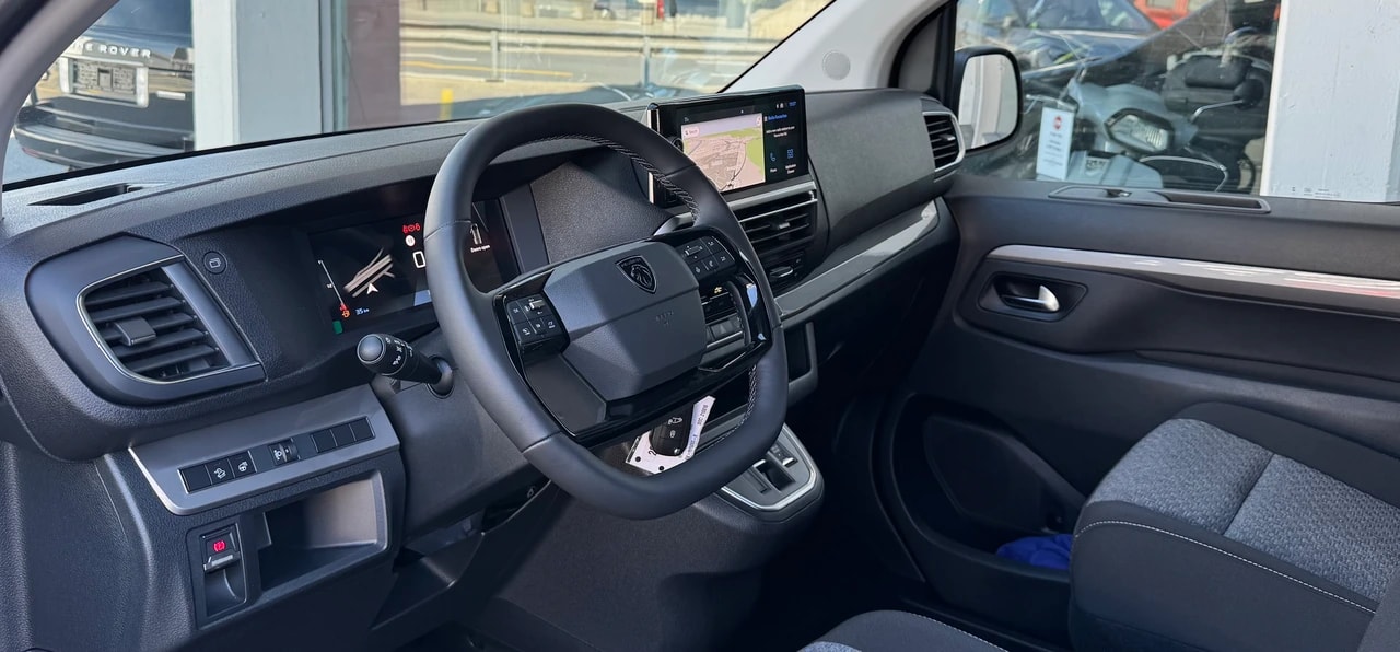 PÖSSL Peugeot Vanster 2.0 Blue HDI 180 EAT8-image-9
