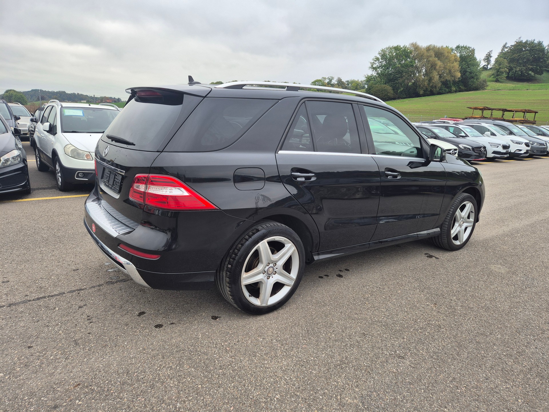 MERCEDES-BENZ ML 250 BlueTEC Edition 4Matic 7G-Tronic-image-12