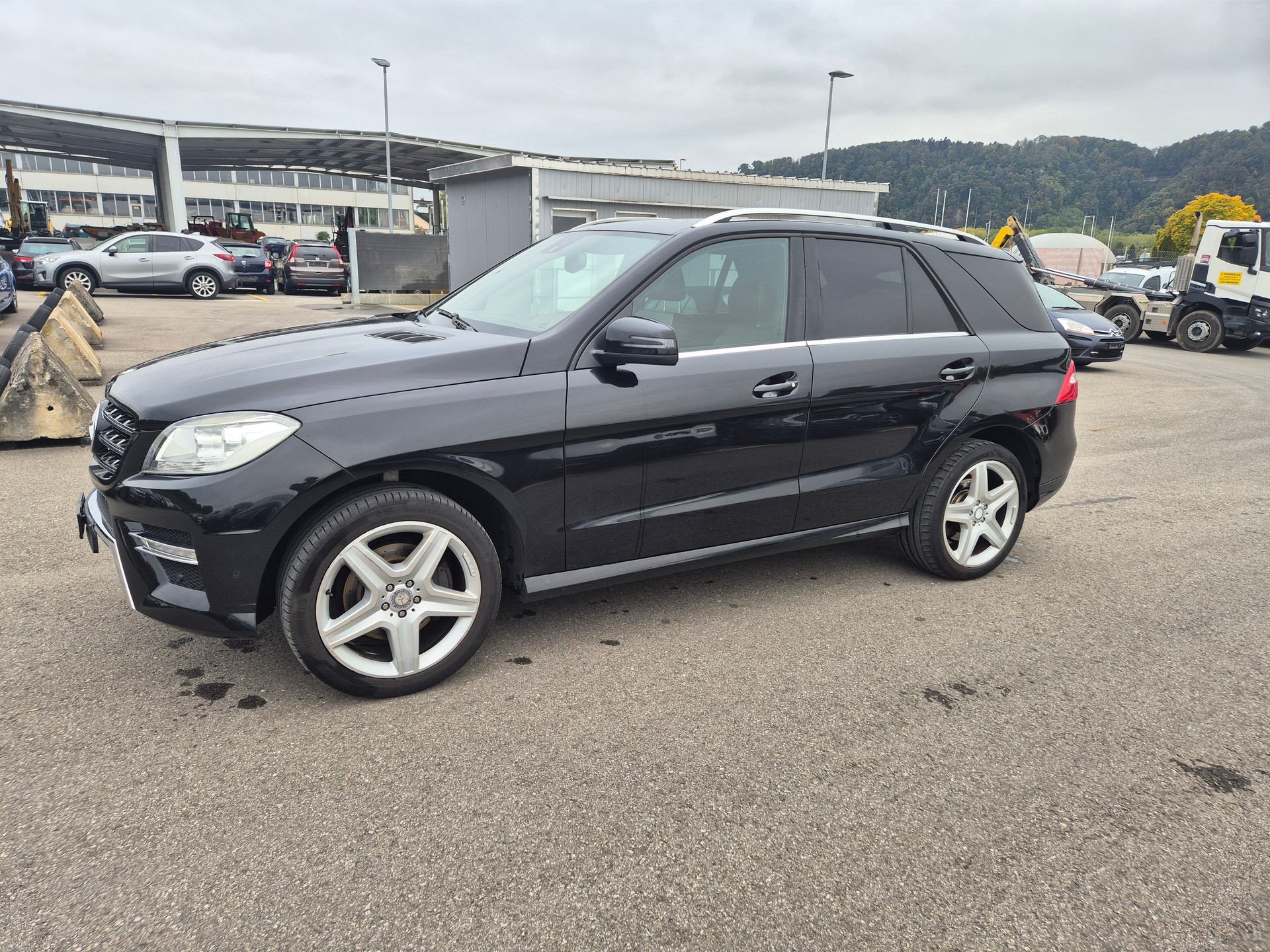 MERCEDES-BENZ ML 250 BlueTEC Edition 4Matic 7G-Tronic
